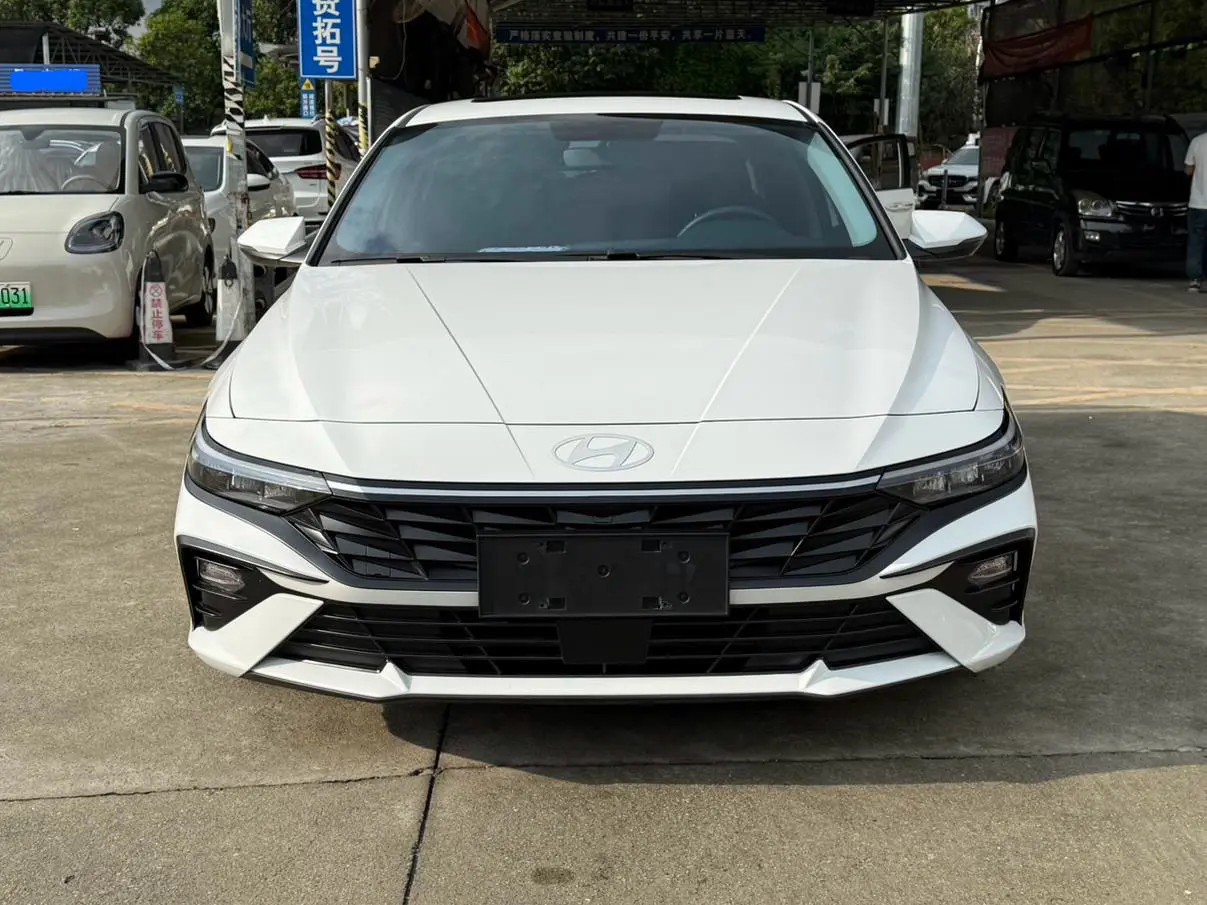Hyundai Elantra  из Китая