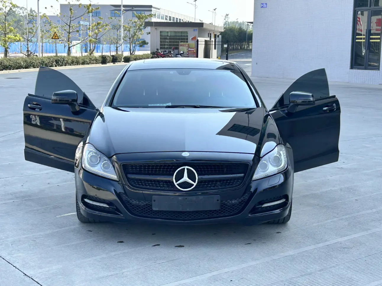 Mercedes-Benz Mercedes Benz CLS  из Китая