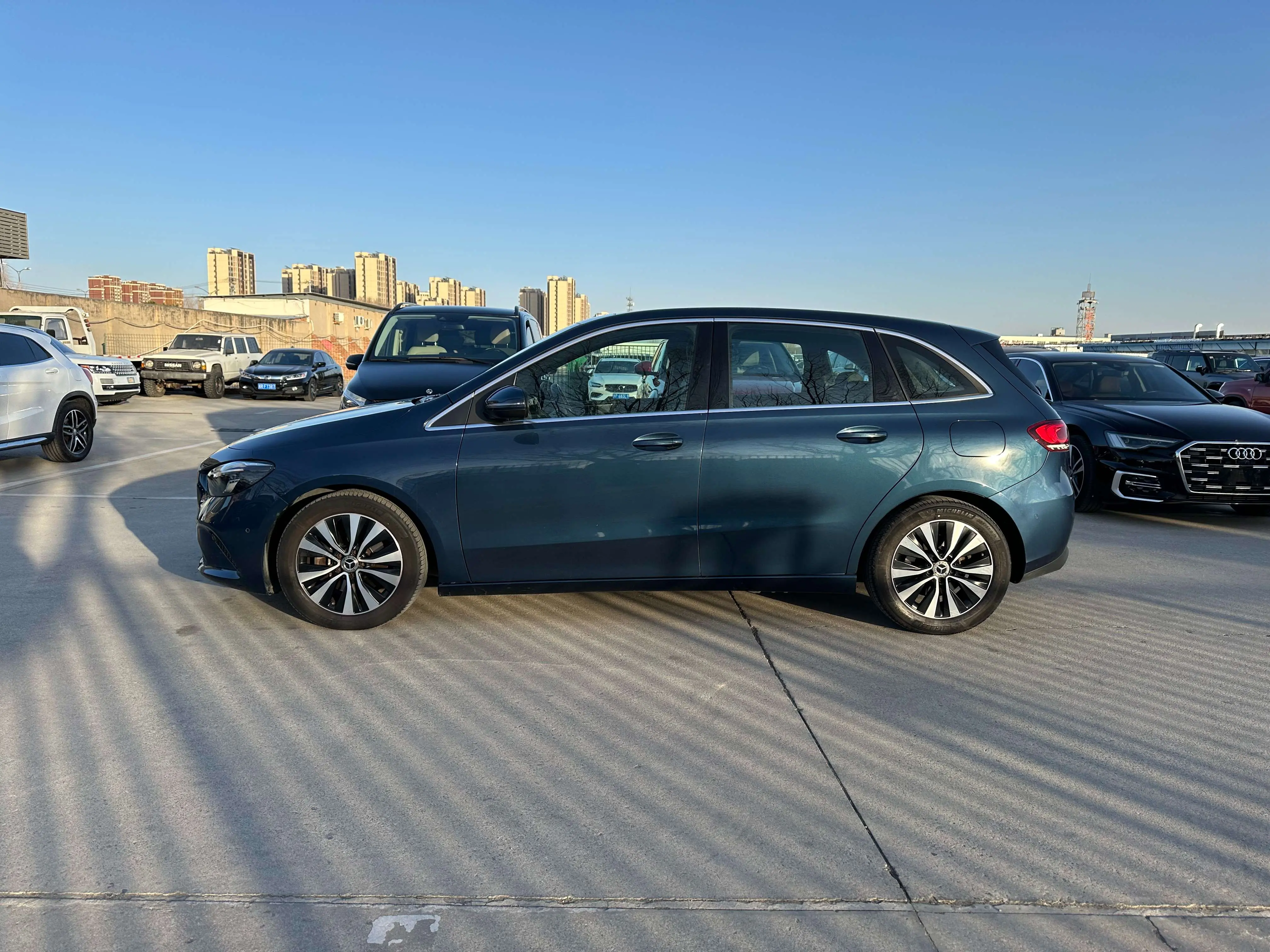Mercedes-Benz Mercedes Benz B Class  из Китая