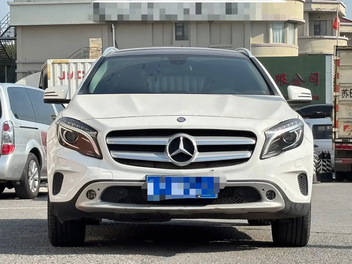 Mercedes-Benz GLA  из Китая