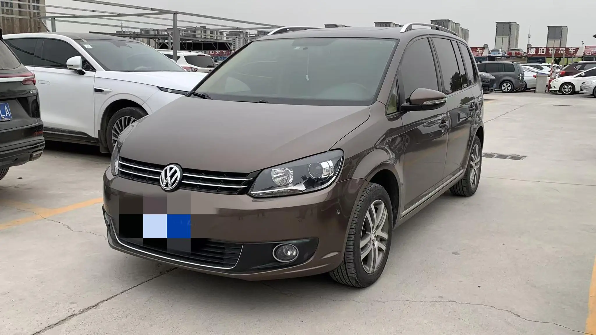 Volkswagen Touran  из Китая