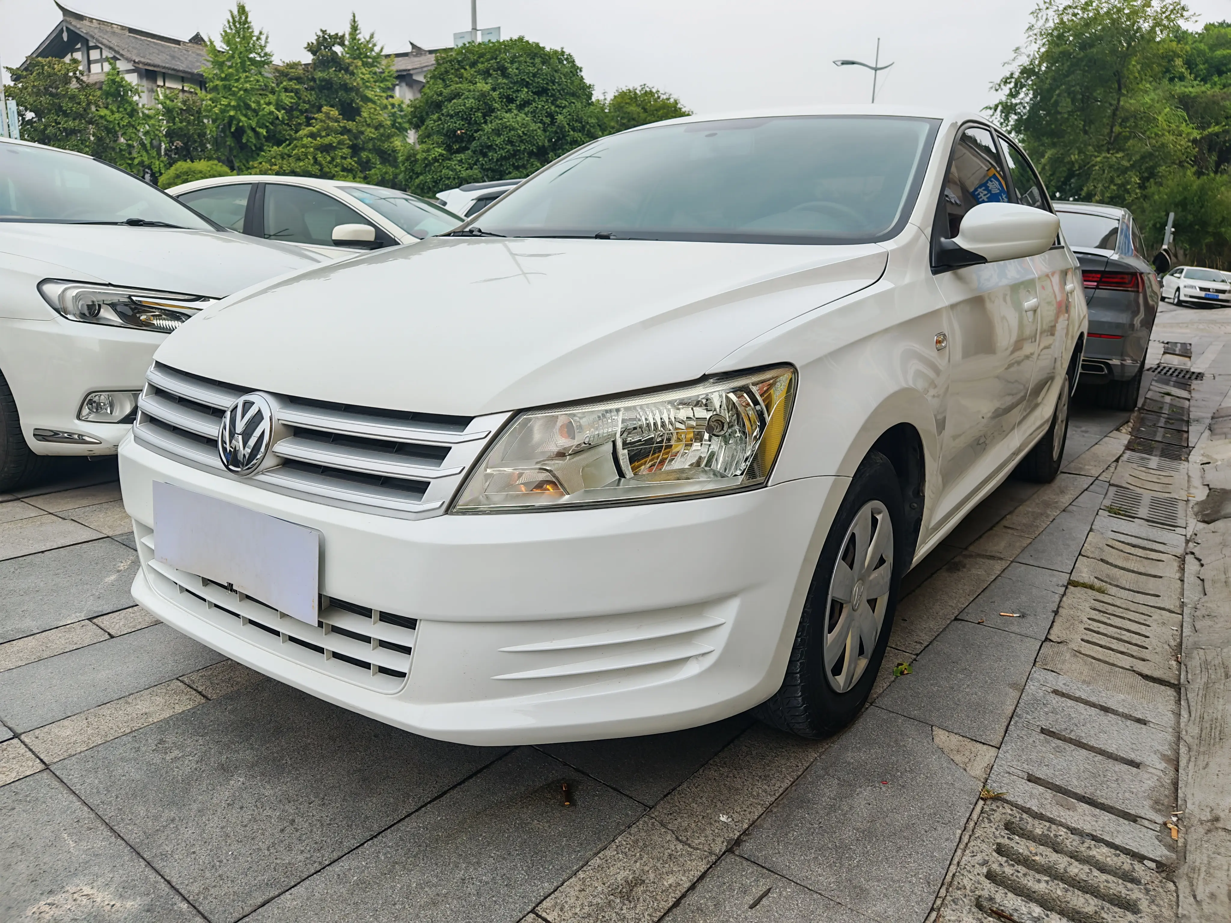 Volkswagen Santana  из Китая