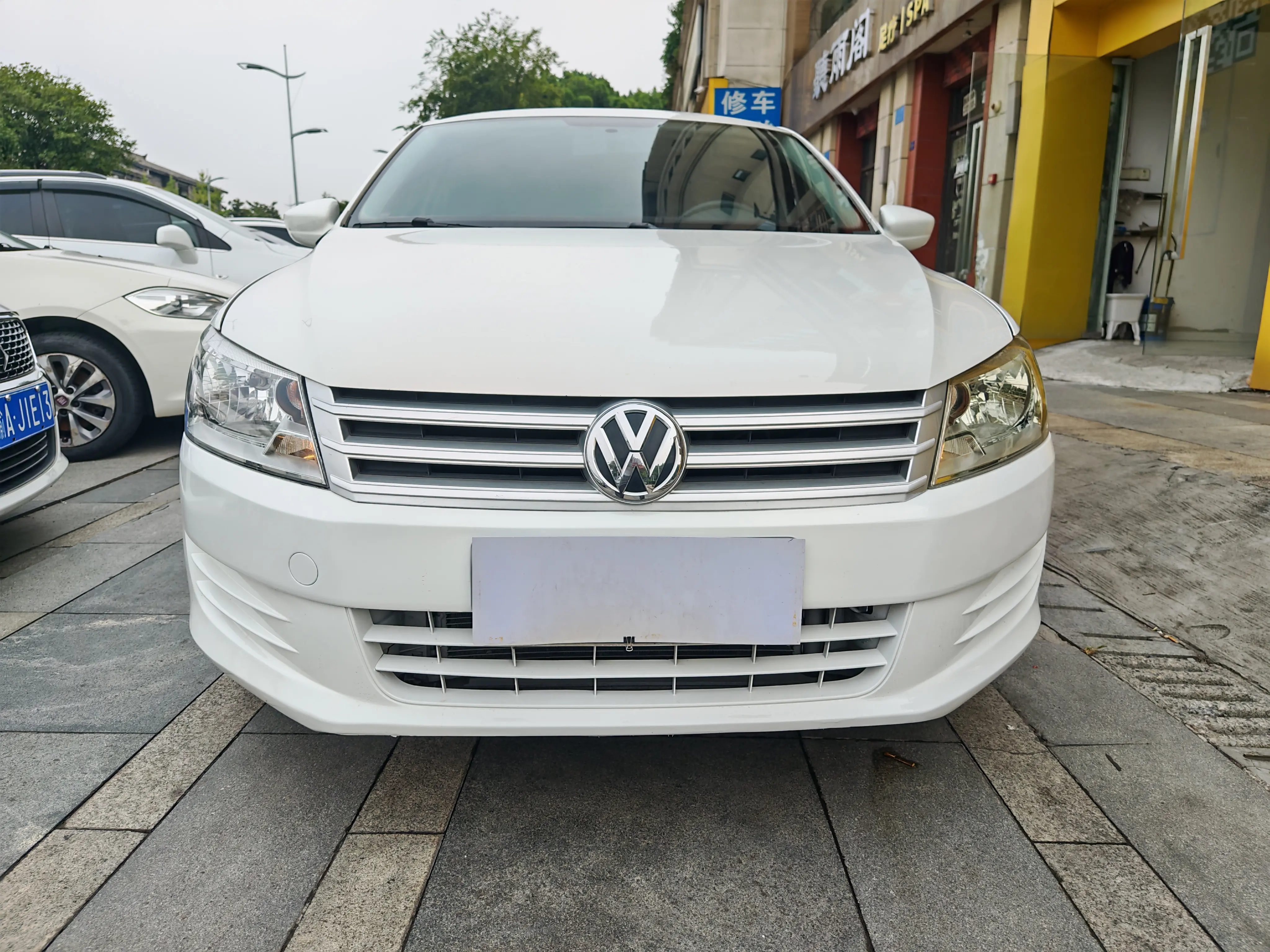 Volkswagen Santana  из Китая