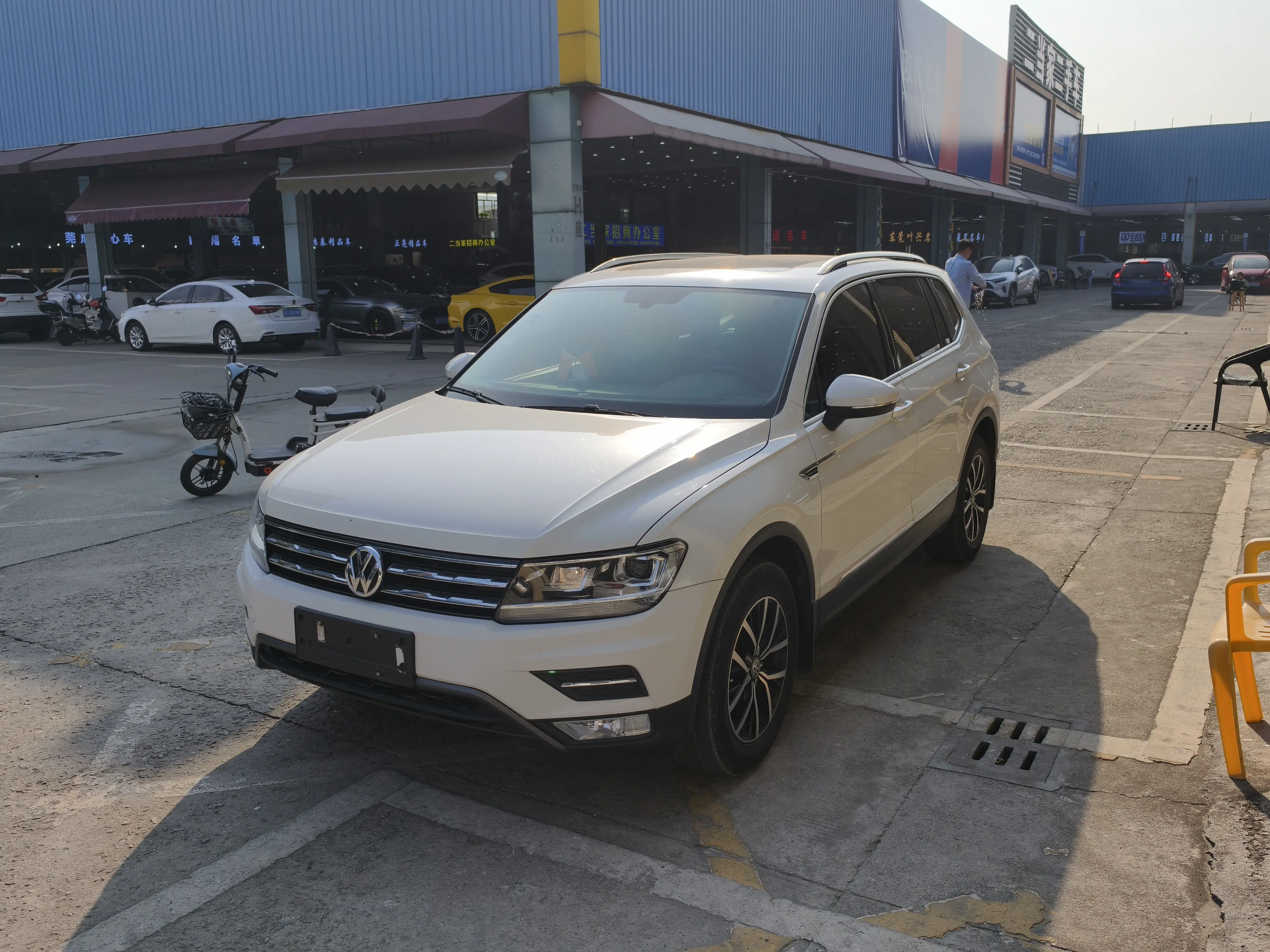 Volkswagen Tiguan L  из Китая