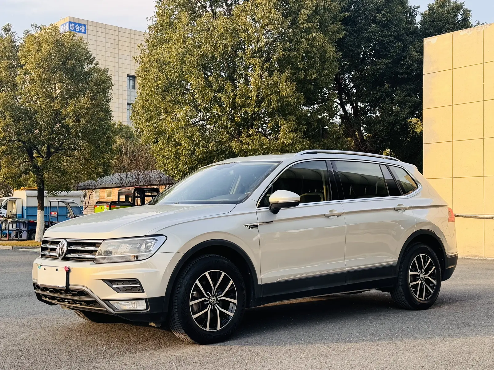 Volkswagen Tiguan L  из Китая