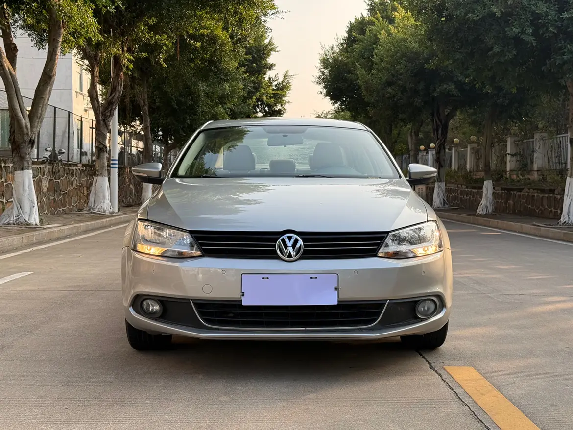 Volkswagen Sagitar  из Китая