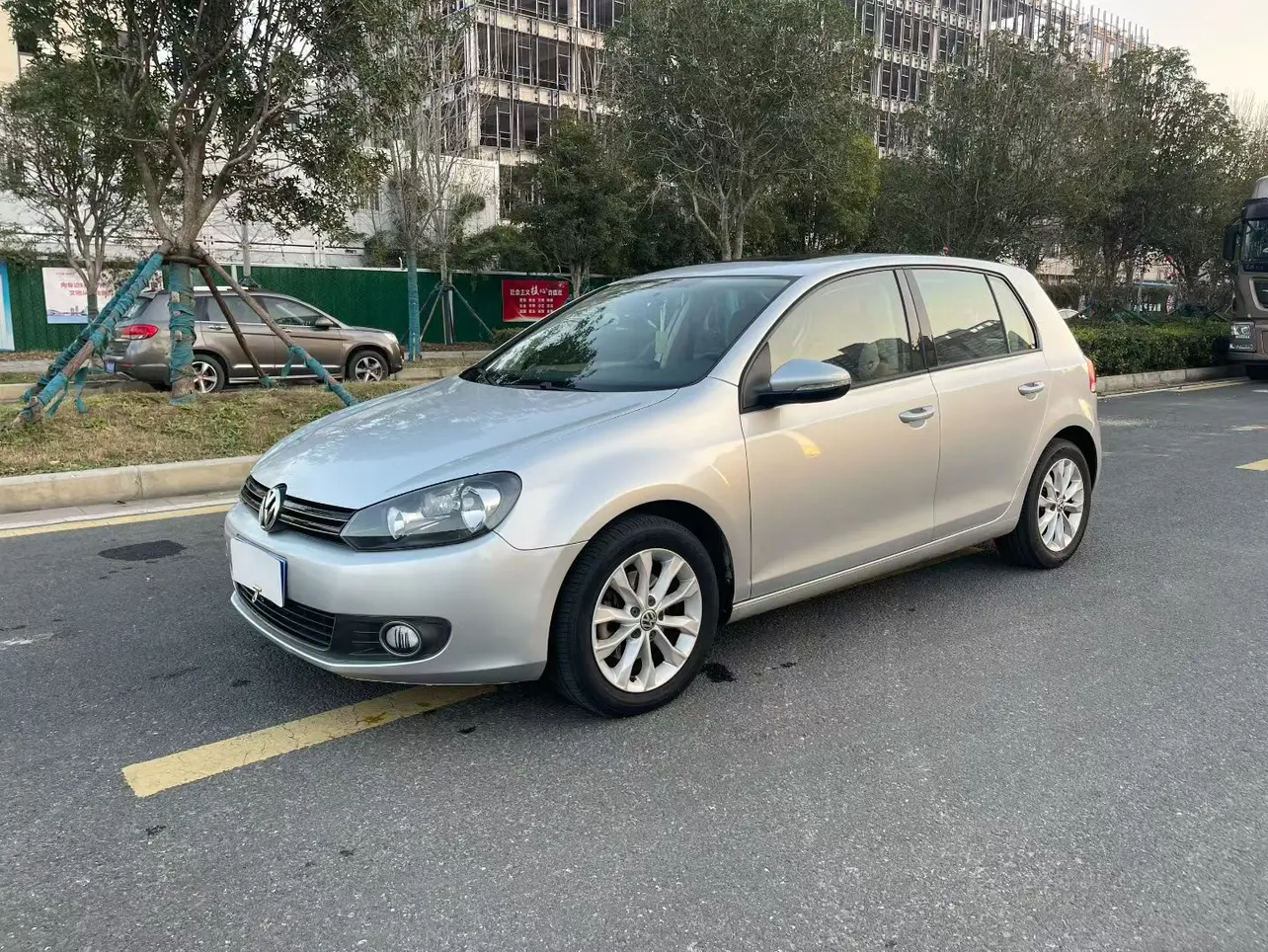 Volkswagen Golf  из Китая