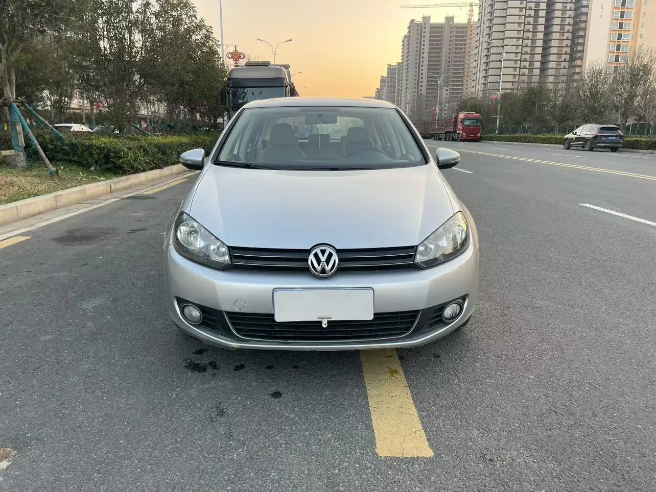 Volkswagen Golf  из Китая