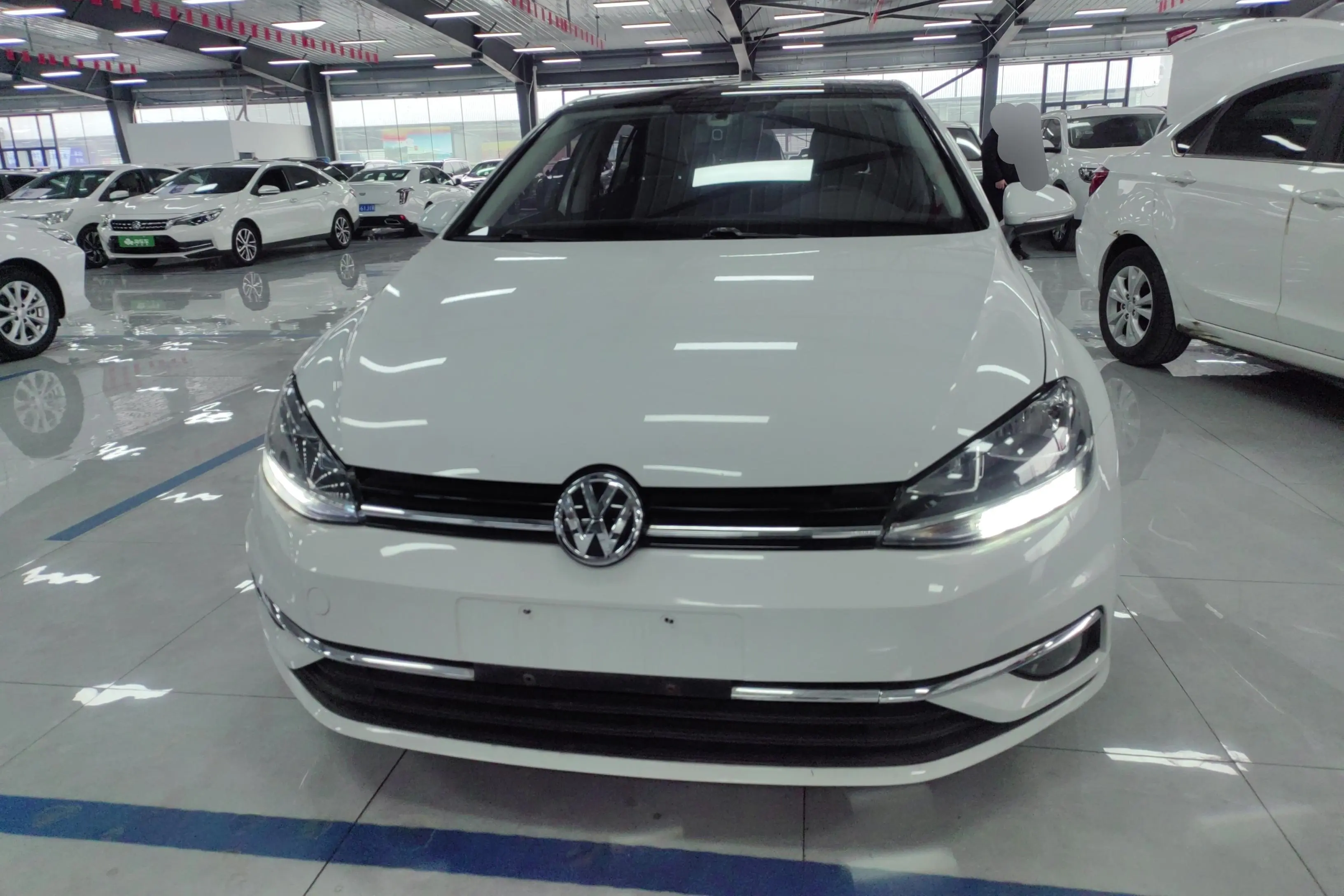 Volkswagen Golf  из Китая