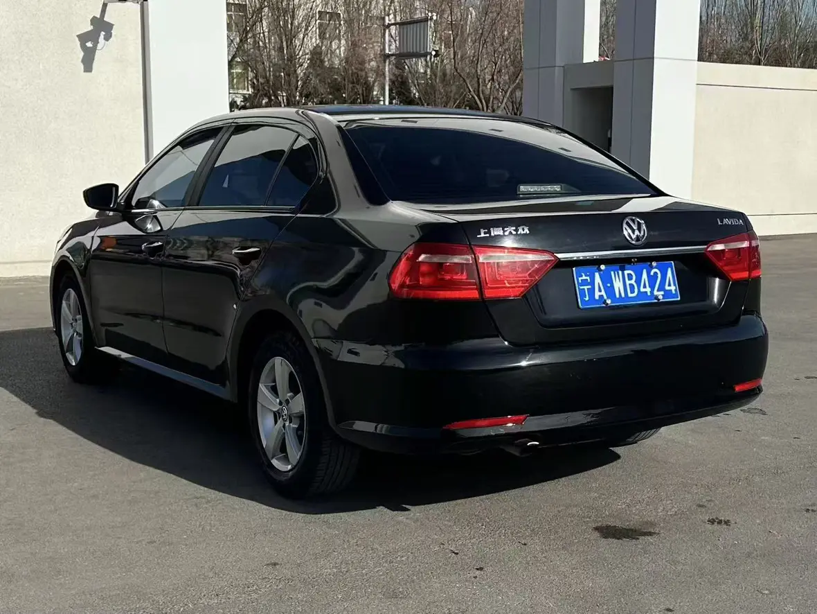 Volkswagen Lavida  из Китая