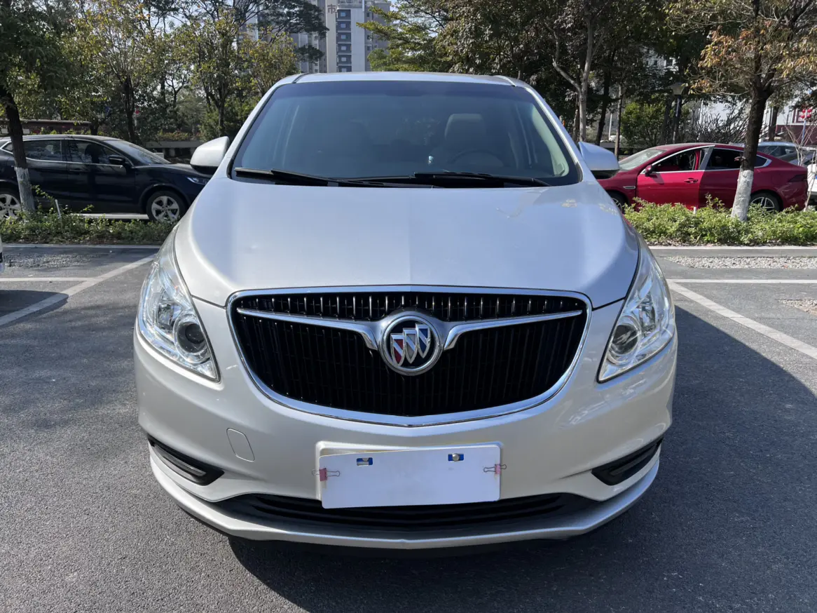 Buick GL8  из Китая