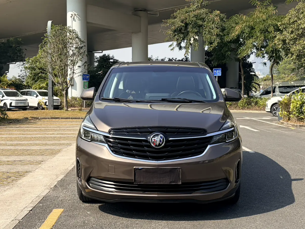 Buick GL8  из Китая