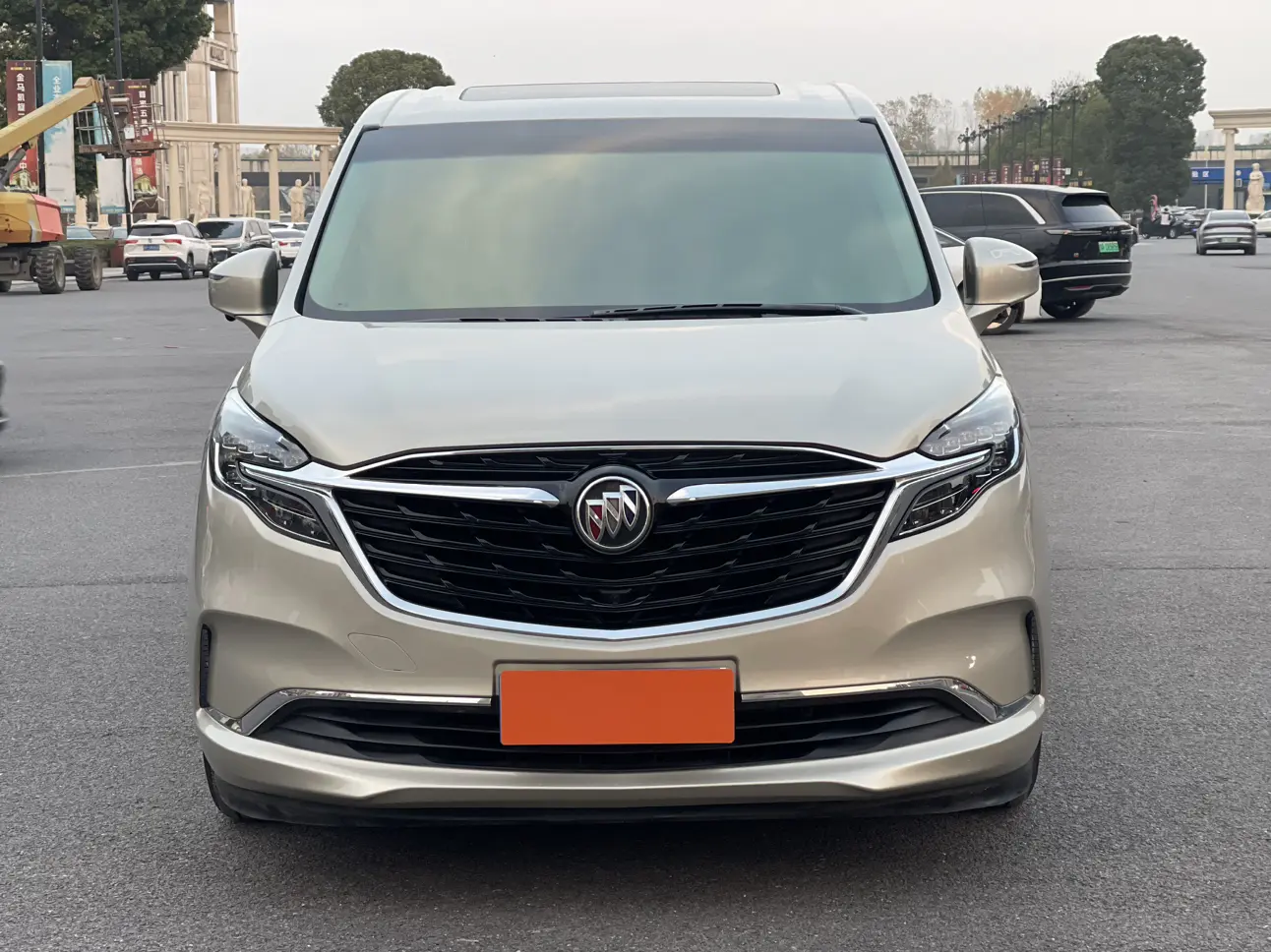 Buick GL8  из Китая