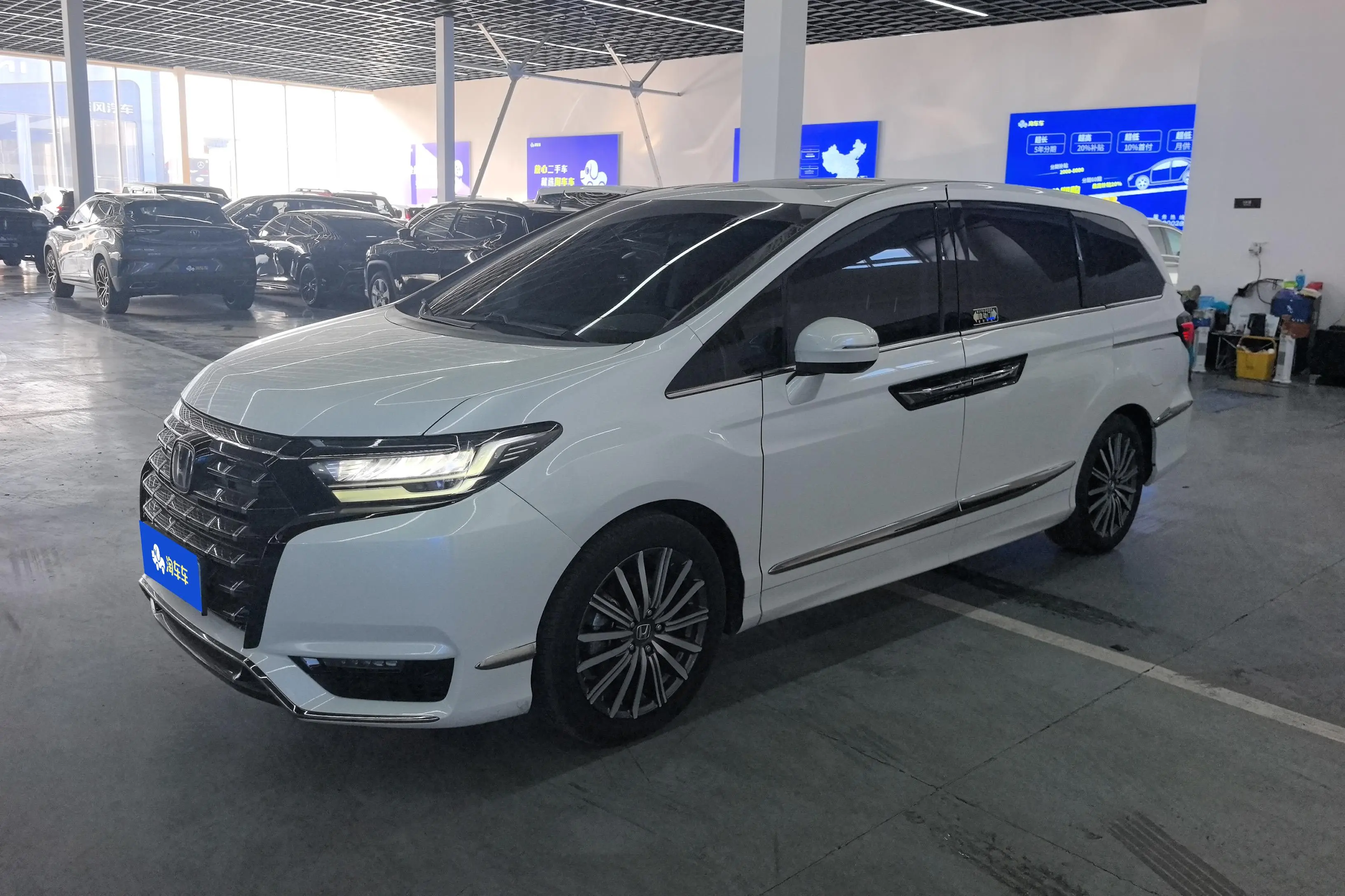 Honda Elysion (Alison)  из Китая