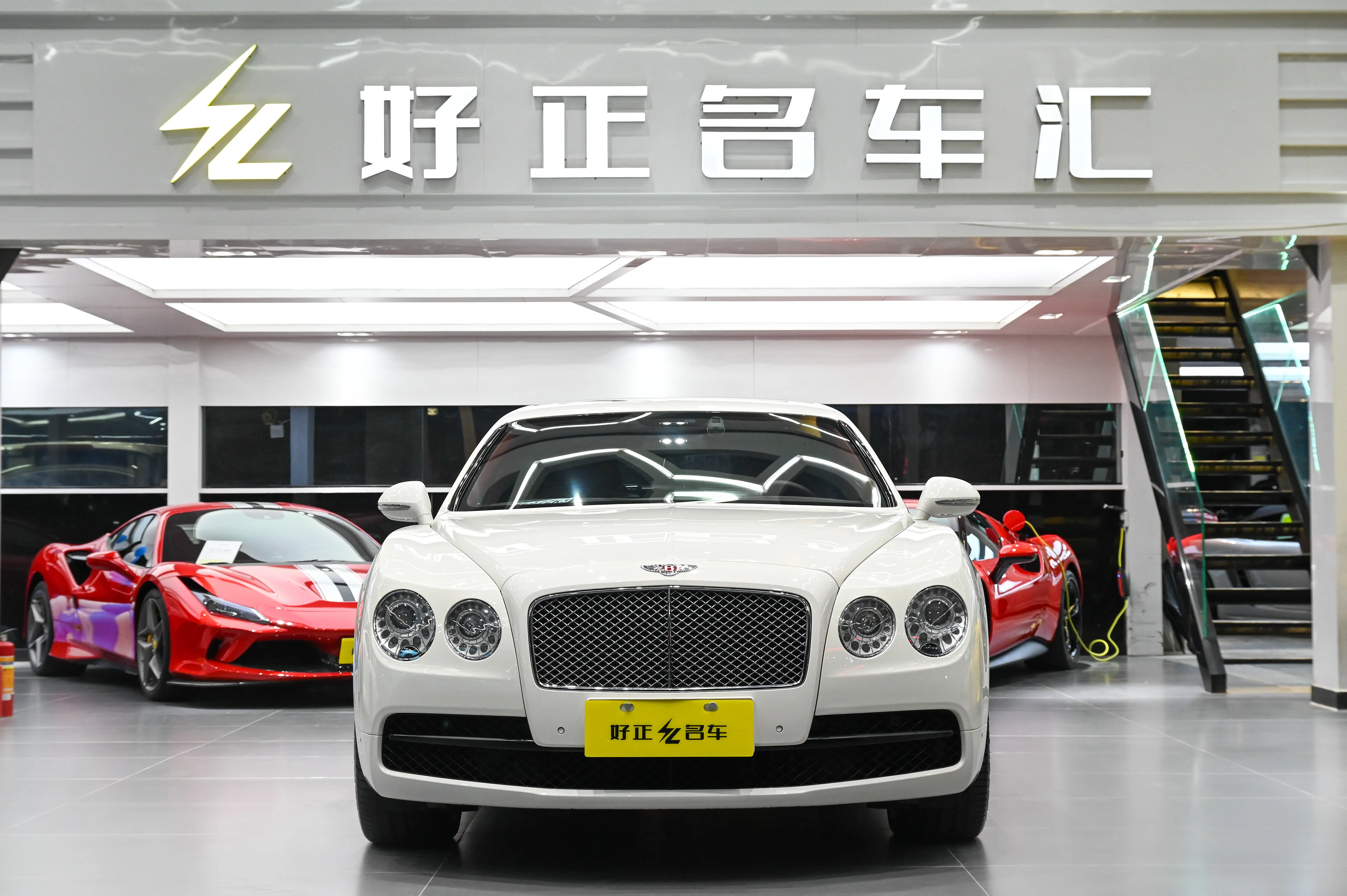 Bentley Galloping  из Китая