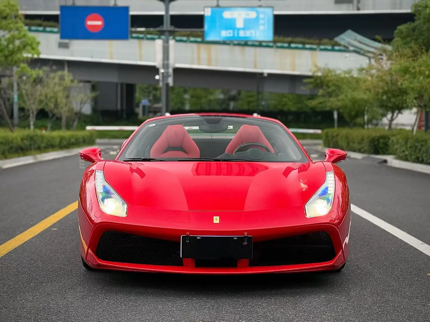 Ferrari 488  из Китая