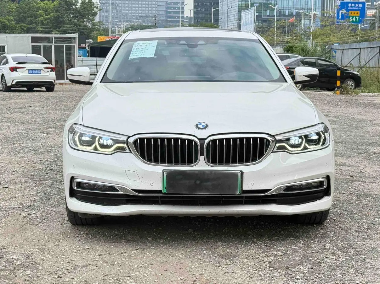 BMW 5 Series PHEV  из Китая