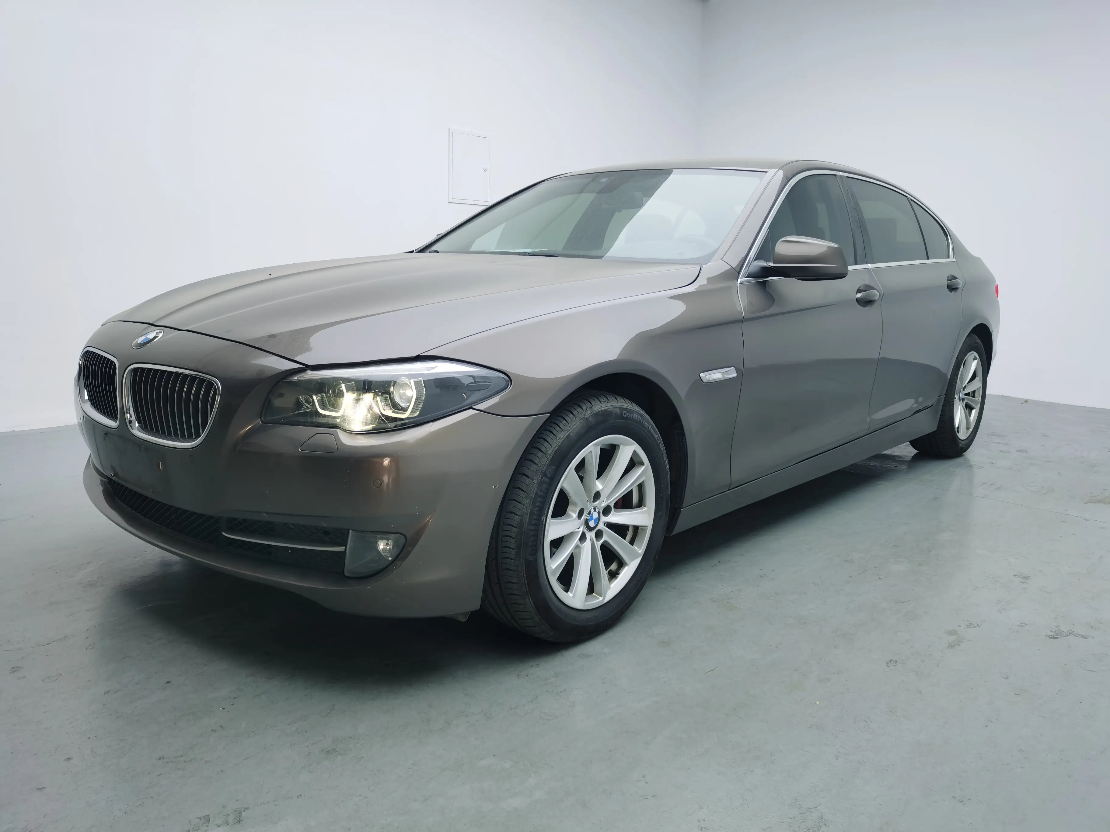 BMW 5 Series  из Китая