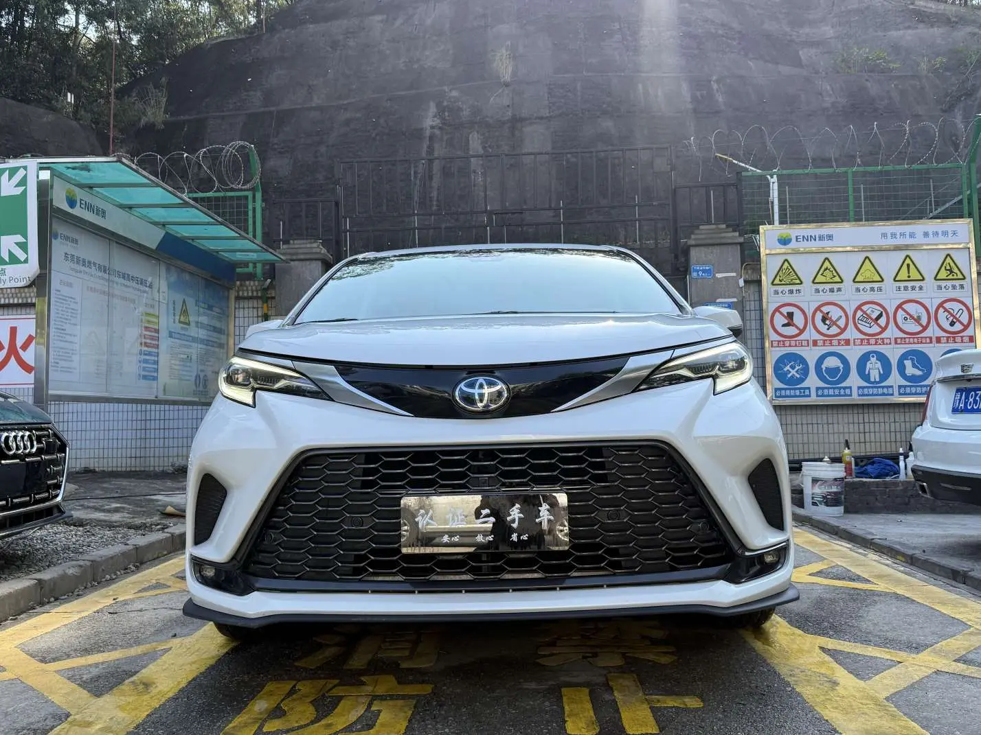 Toyota Granvia  из Китая