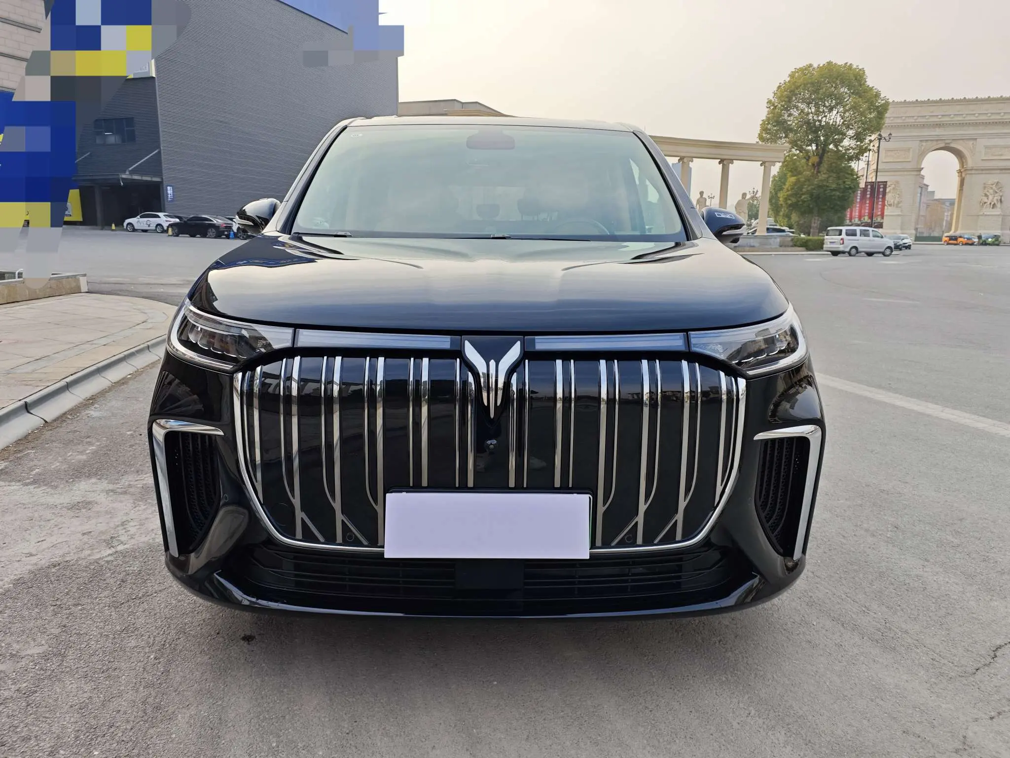 Voyah Lantu Dreamer EV  из Китая