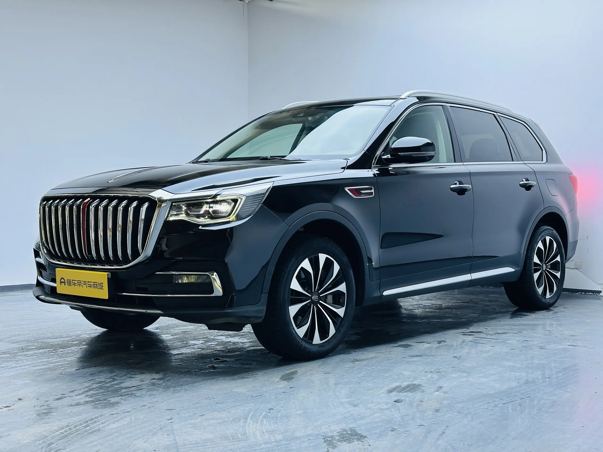 Hongqi HS7  из Китая