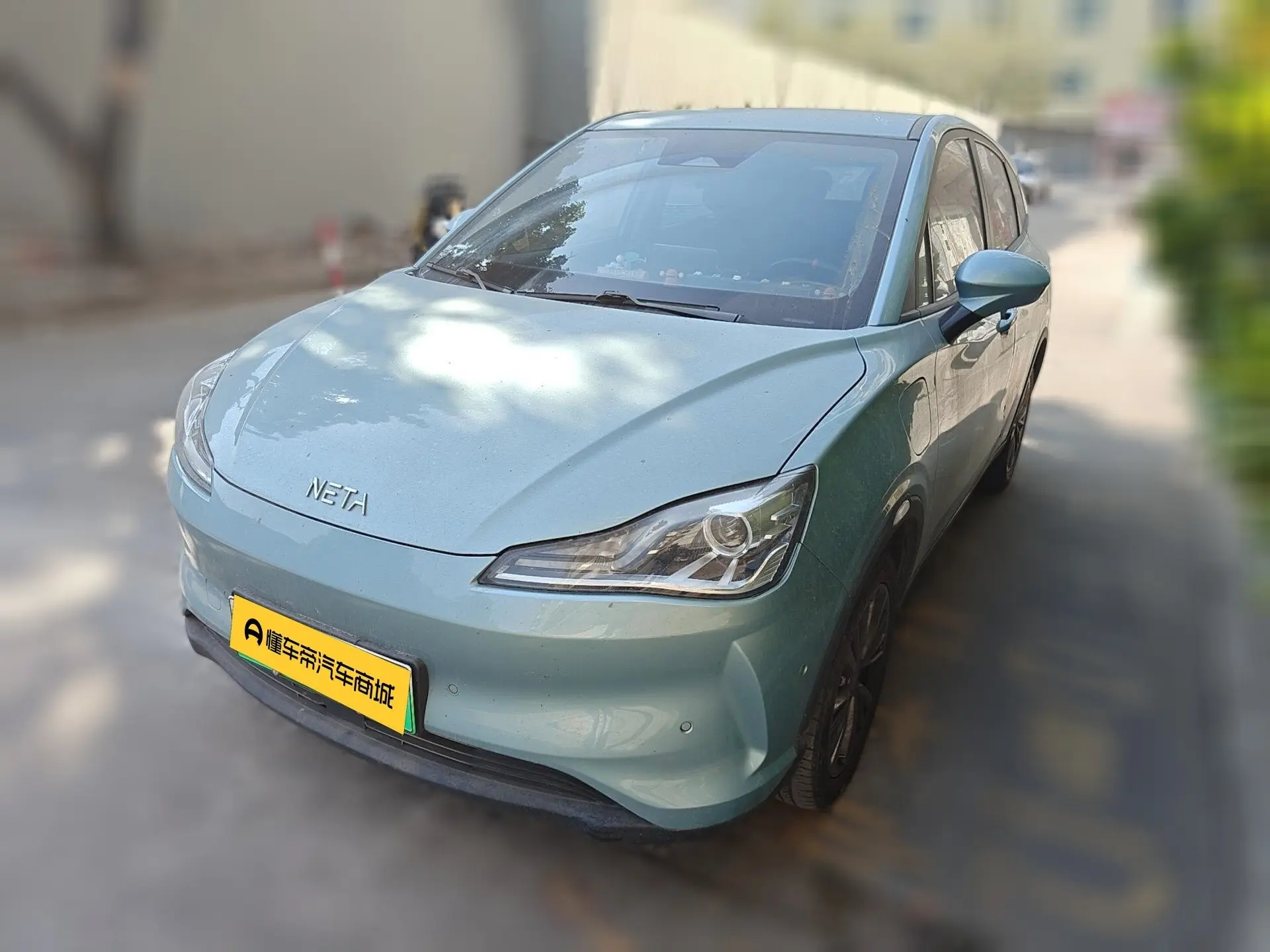 NETA Nezha V  из Китая