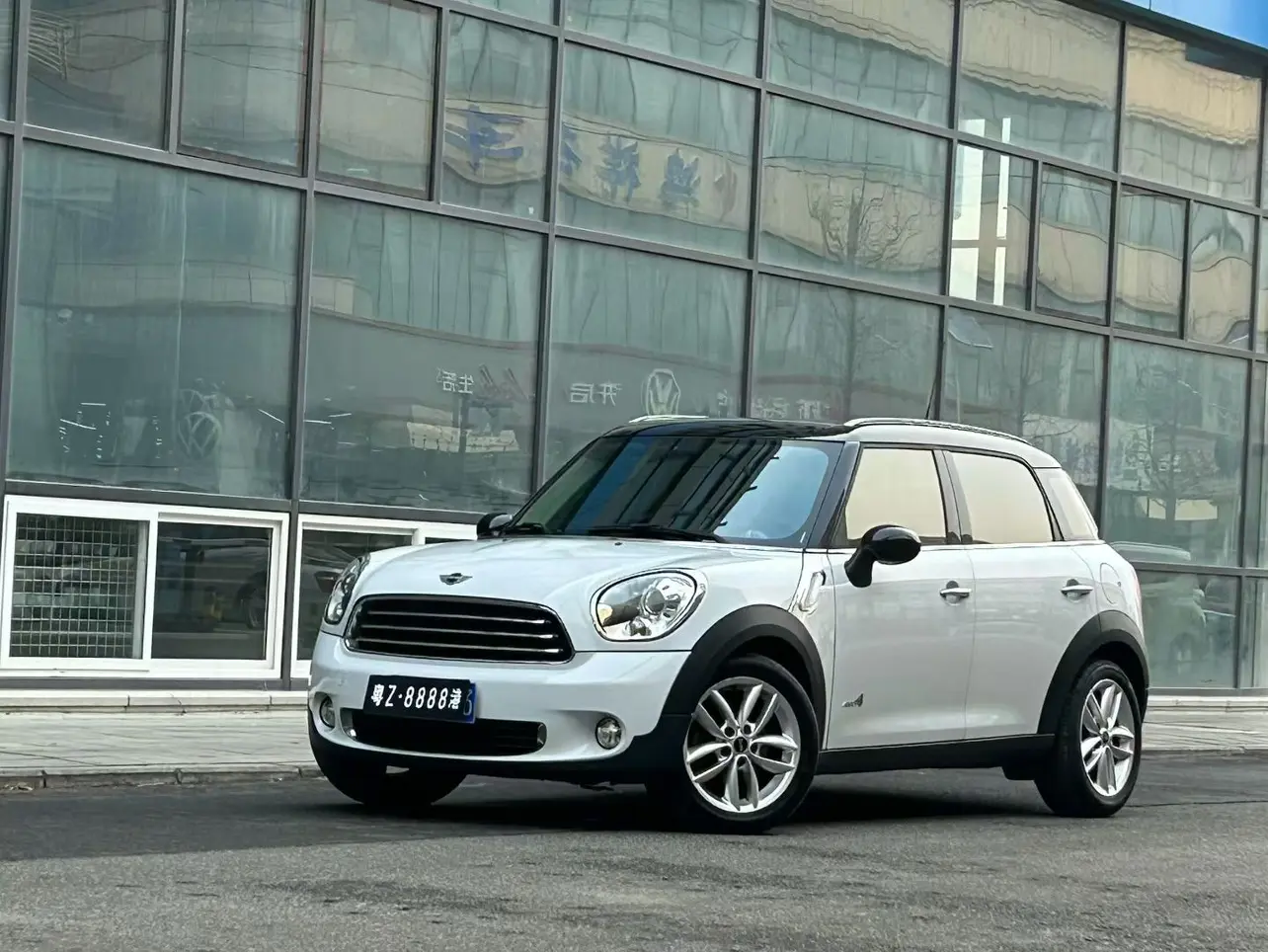 MINI COUNTRYMAN  из Китая