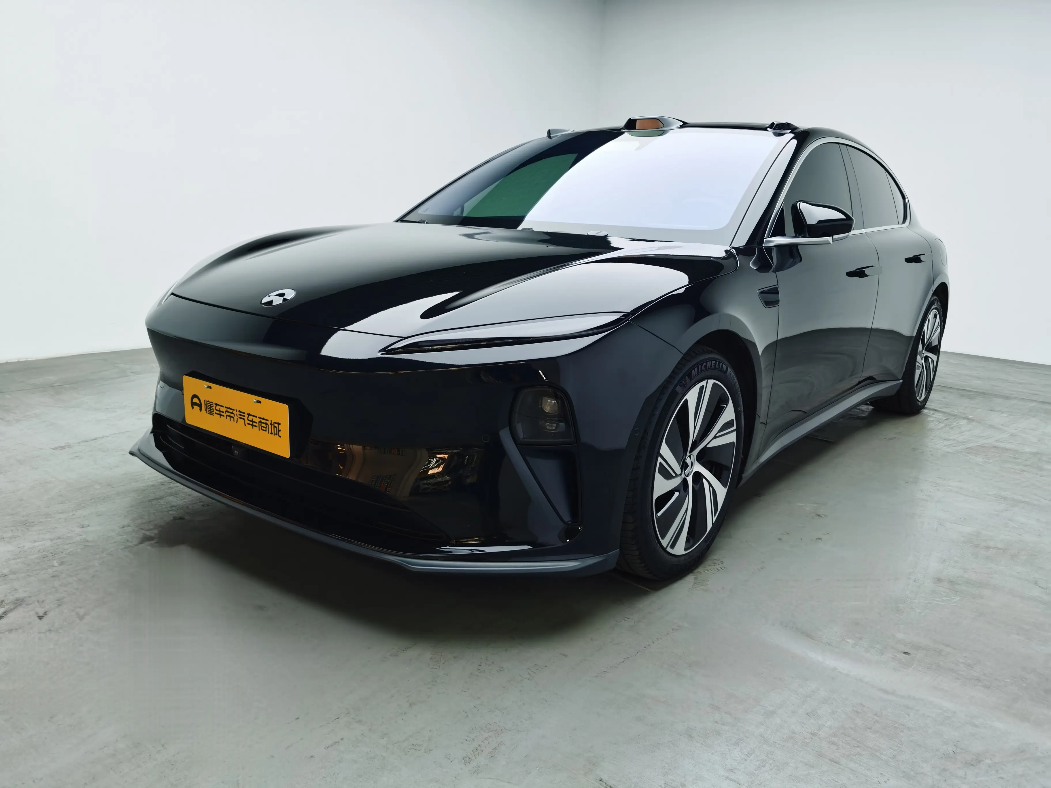 NIO ET5  из Китая