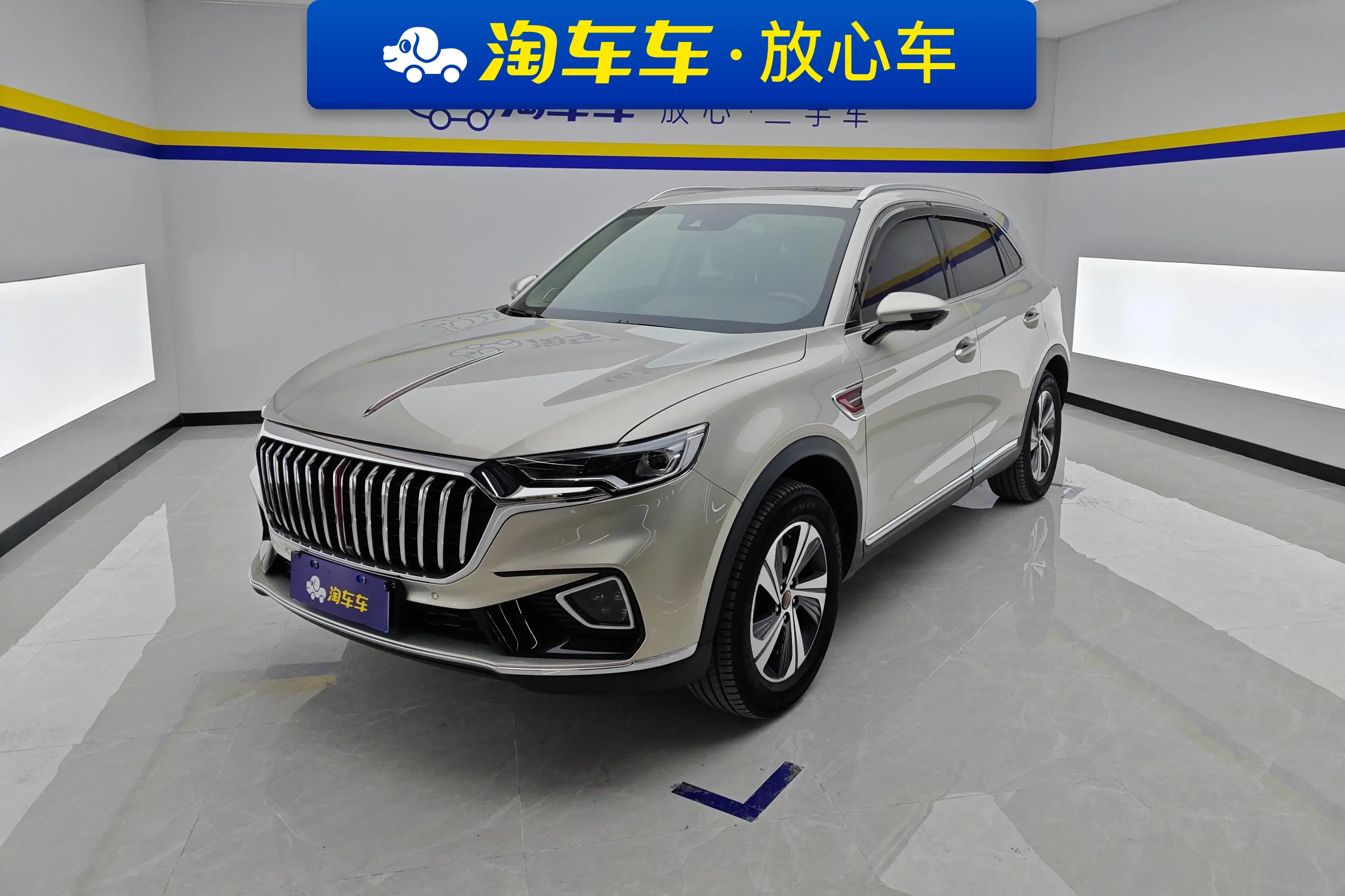 Hongqi HS5  из Китая