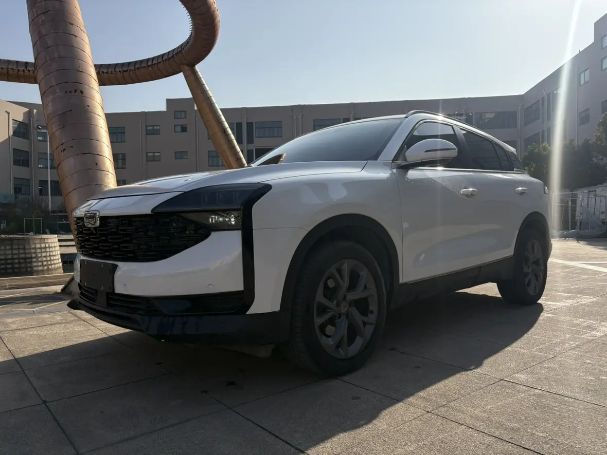 Qoros 7  из Китая