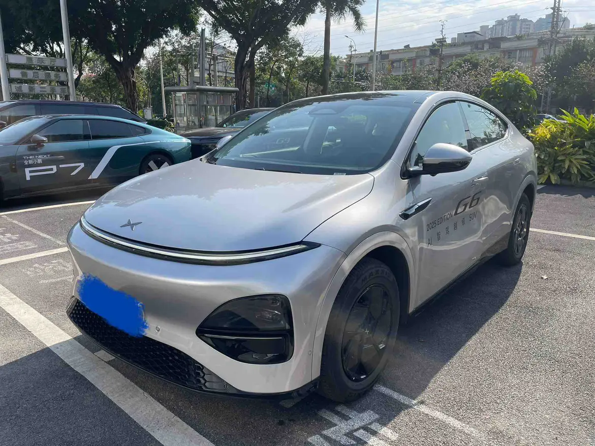 Xpeng G6  из Китая