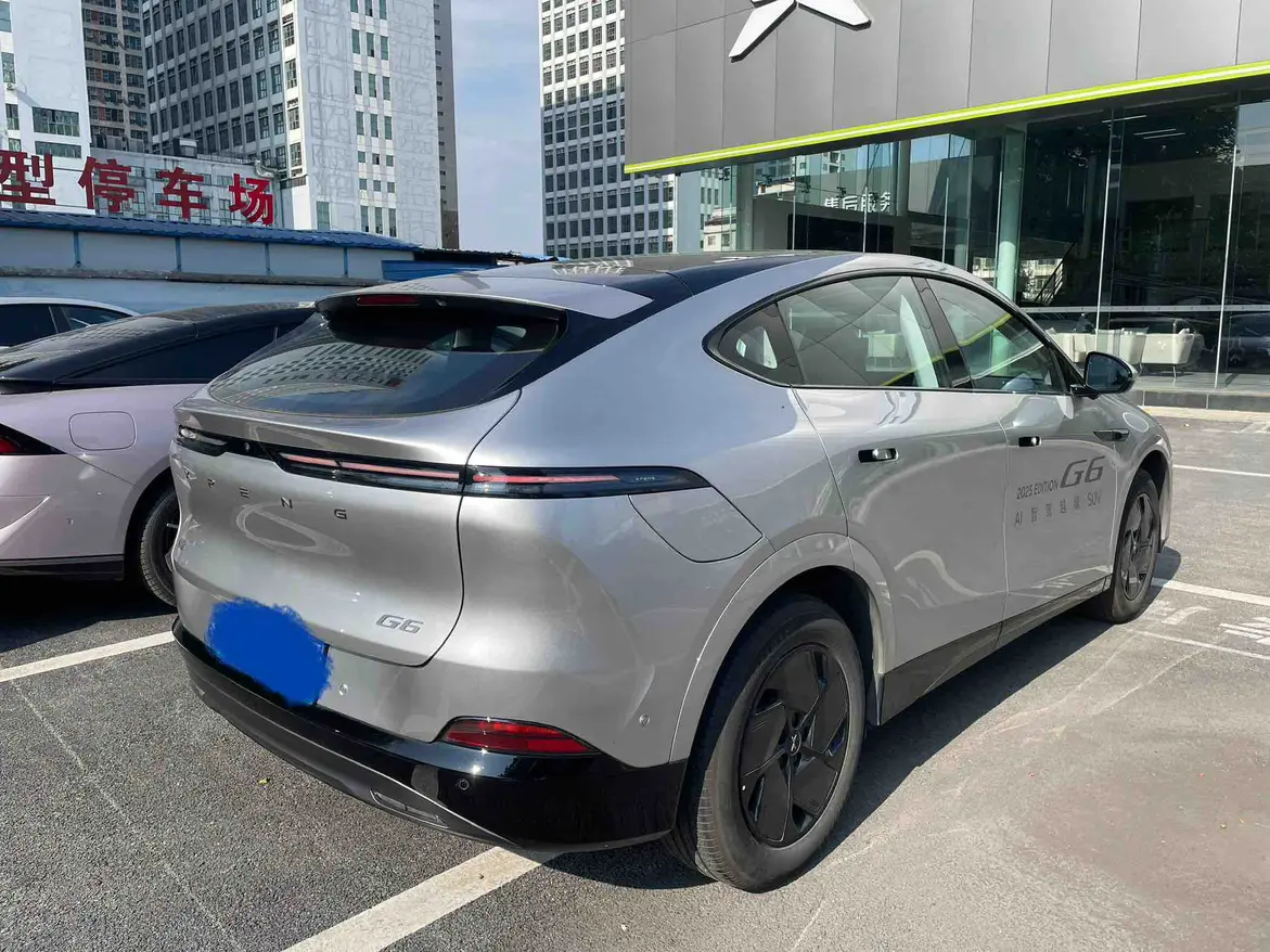 Xpeng G6  из Китая