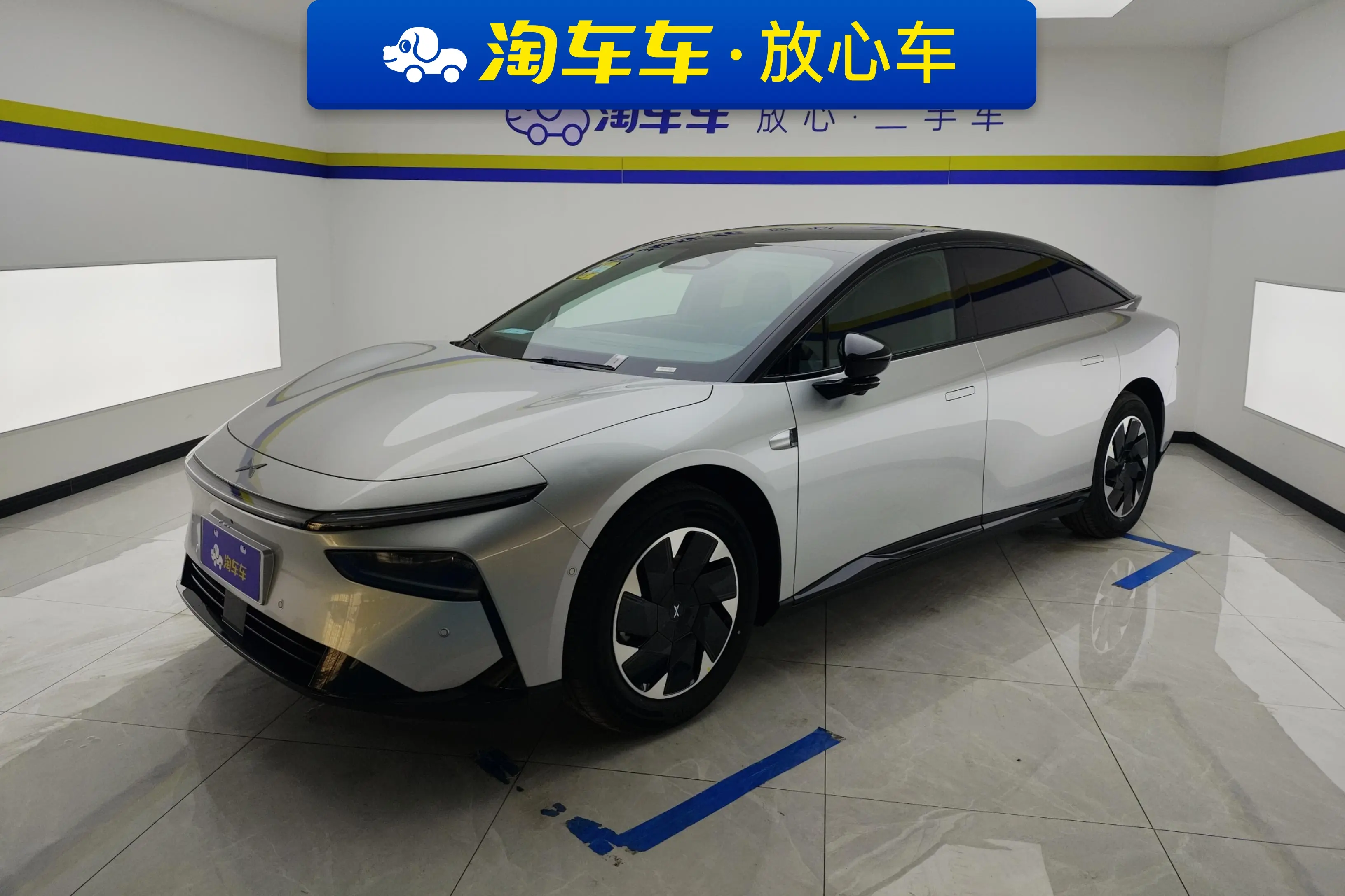 Xpeng P7+  из Китая