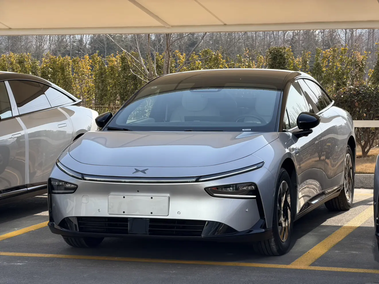 Xpeng P7+  из Китая