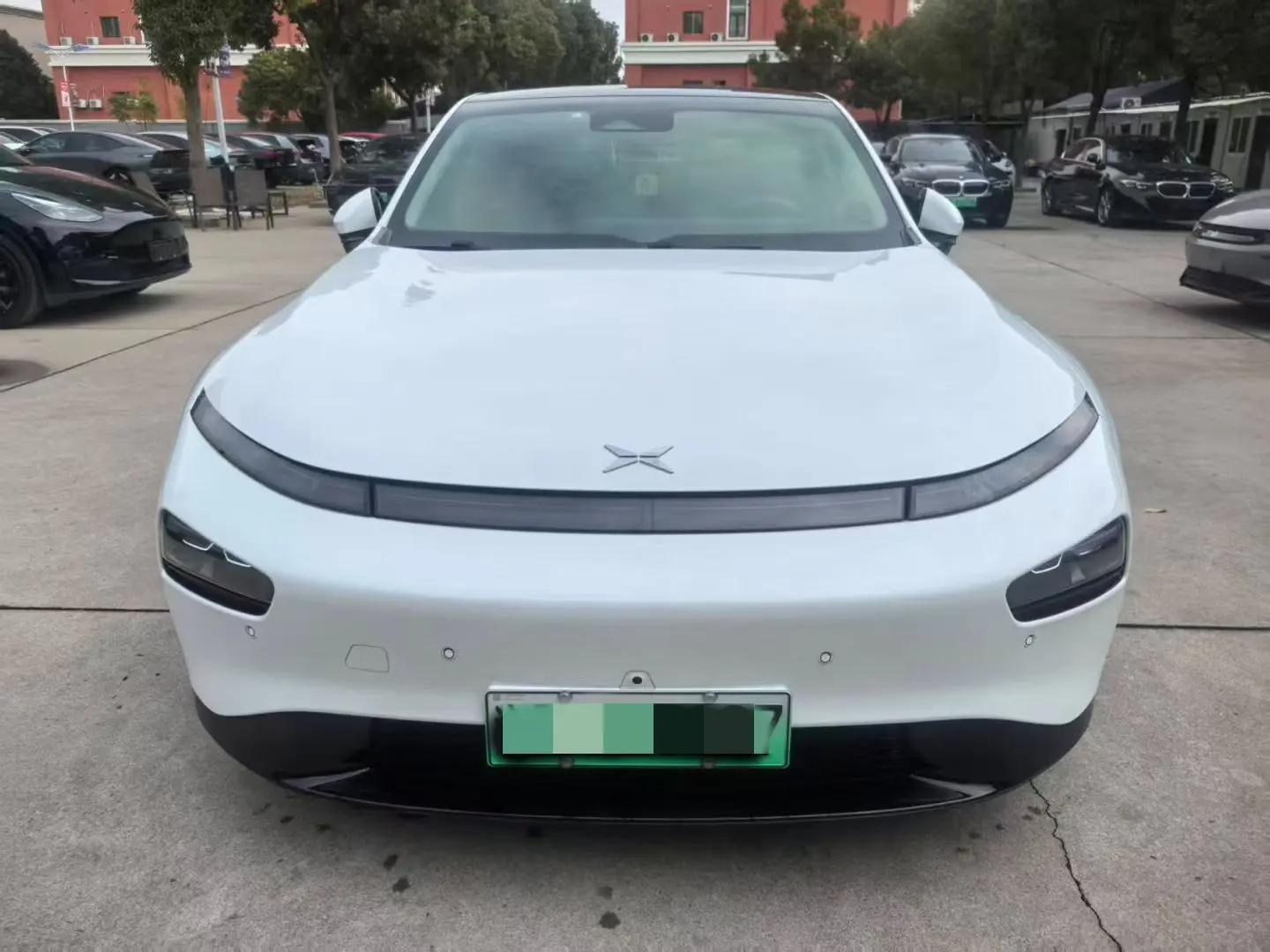 Xpeng P7  из Китая