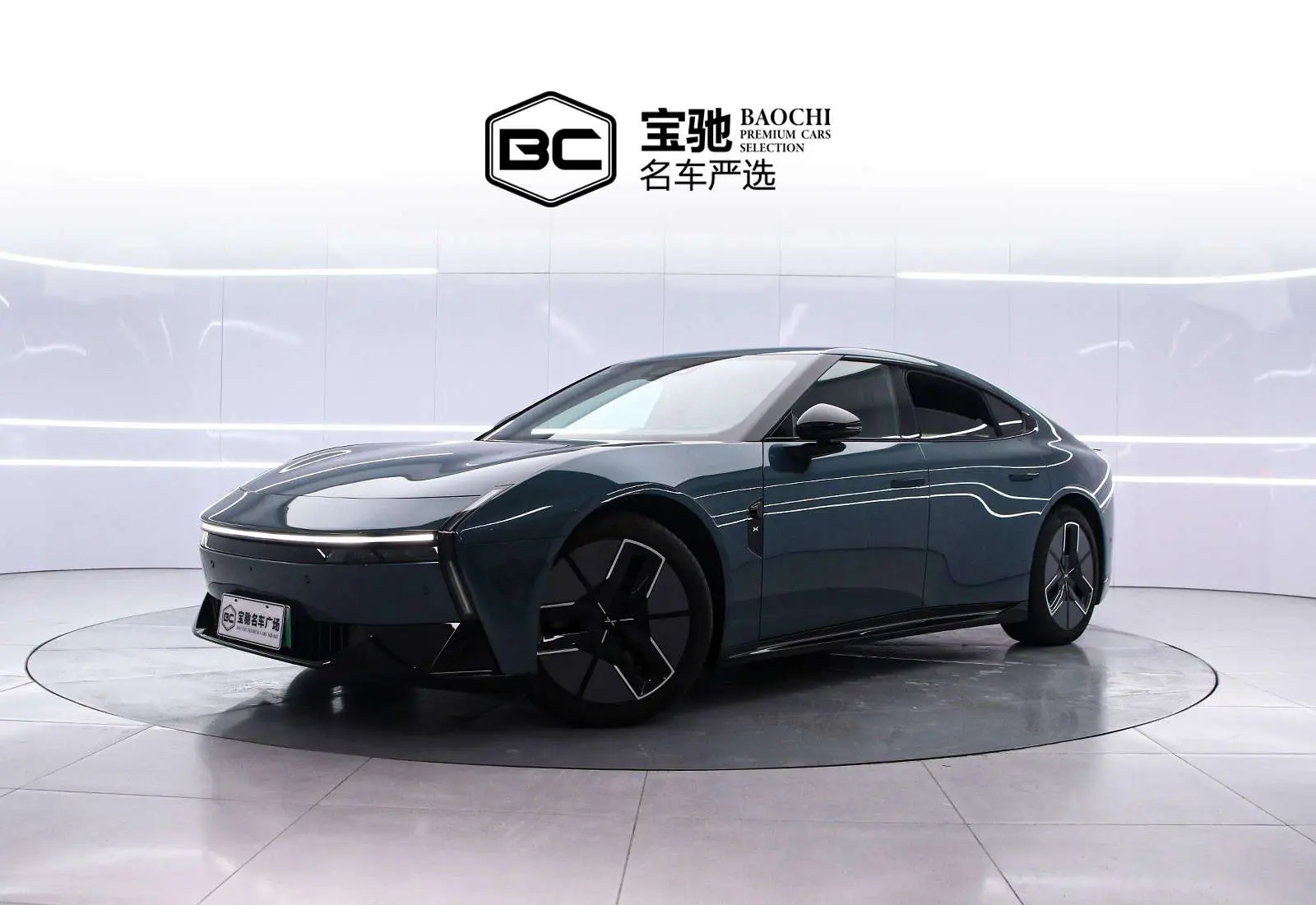 Xpeng P7  из Китая