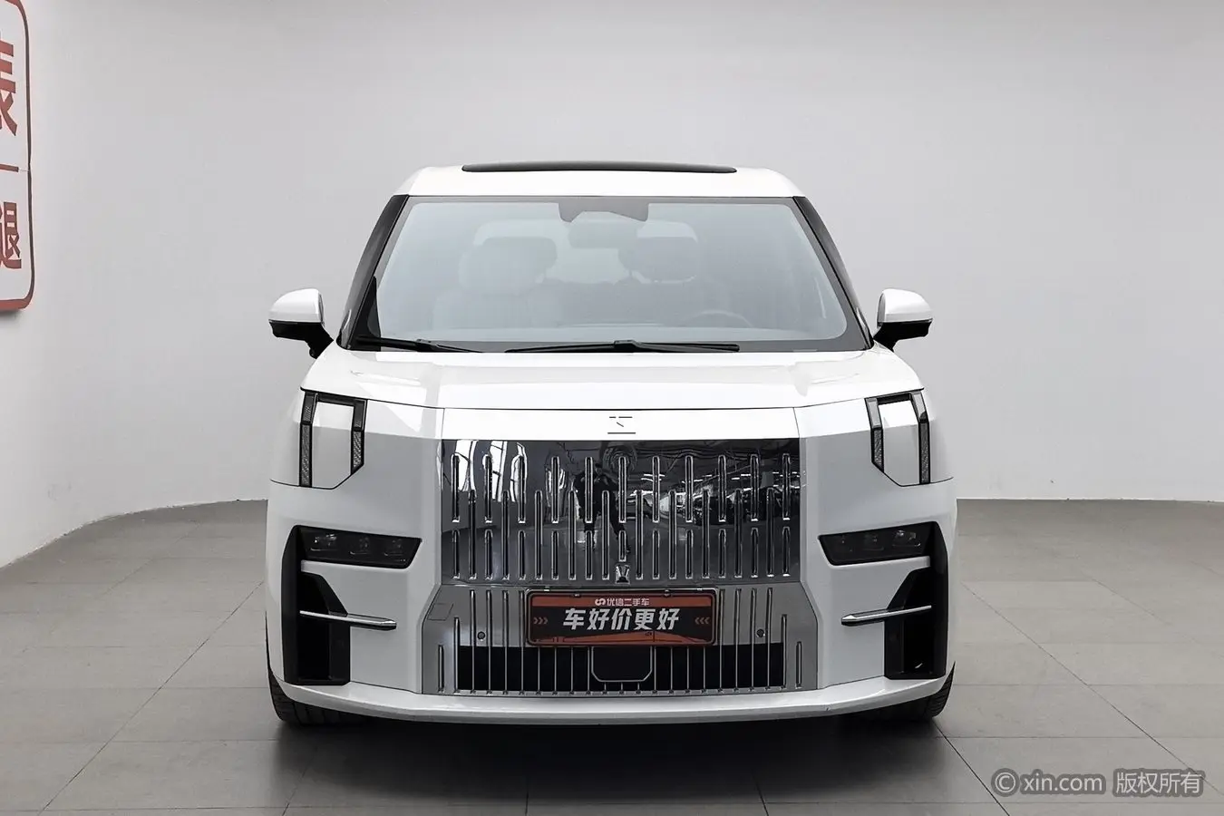 ZEEKR 009  из Китая