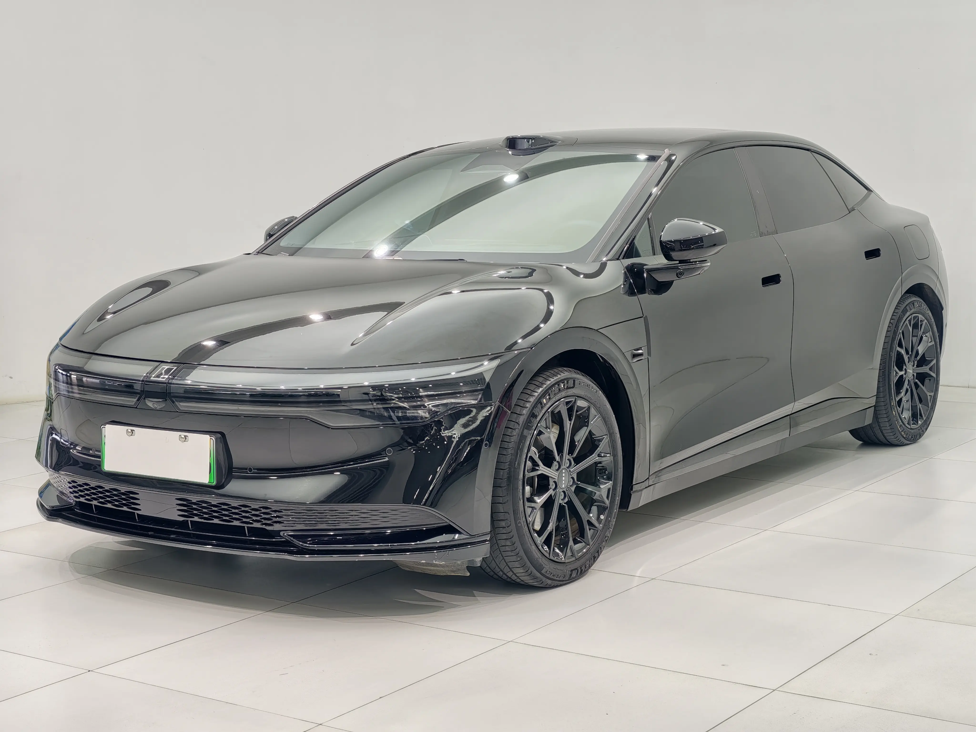 ZEEKR 007  из Китая