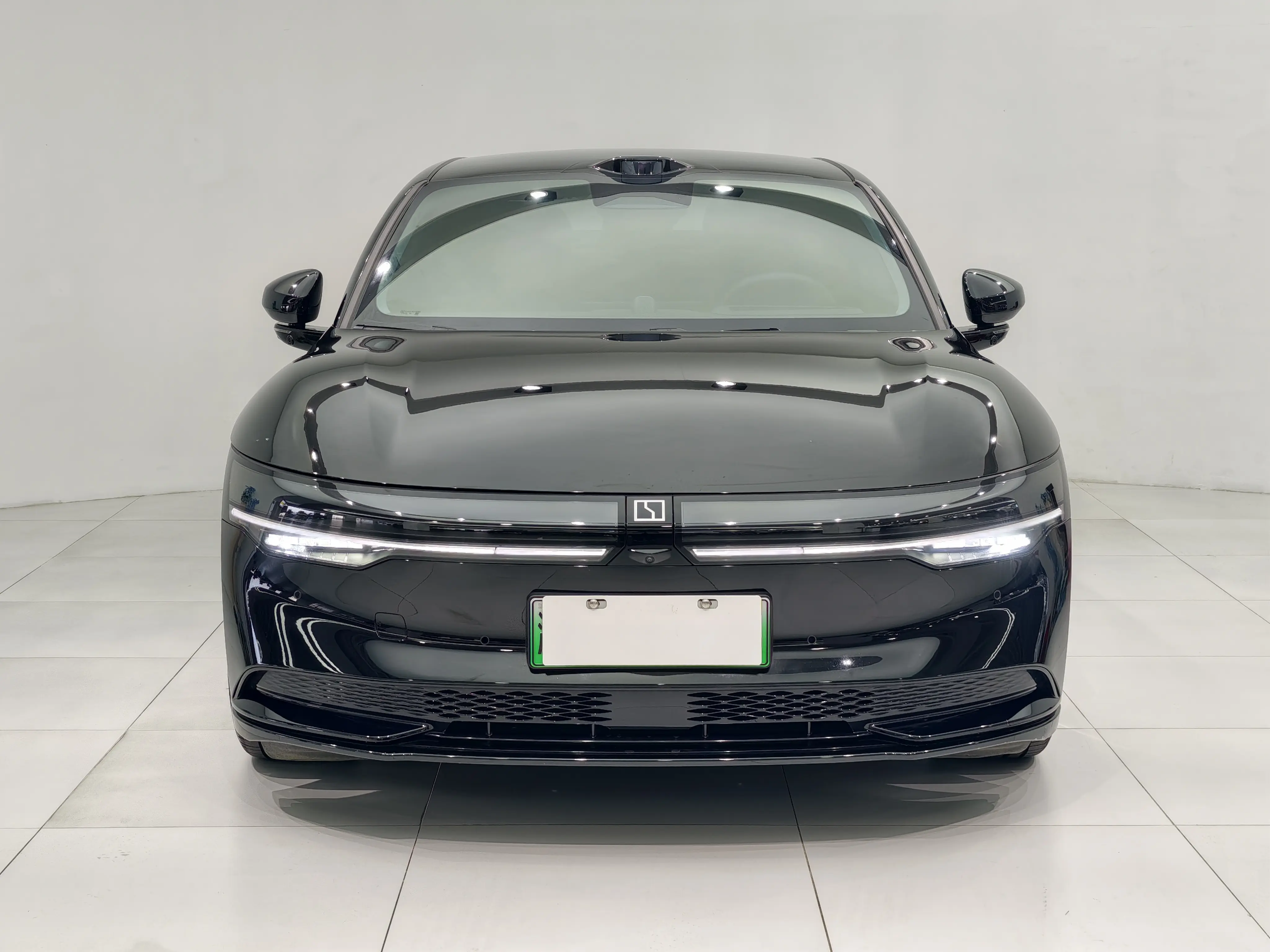 ZEEKR 007  из Китая