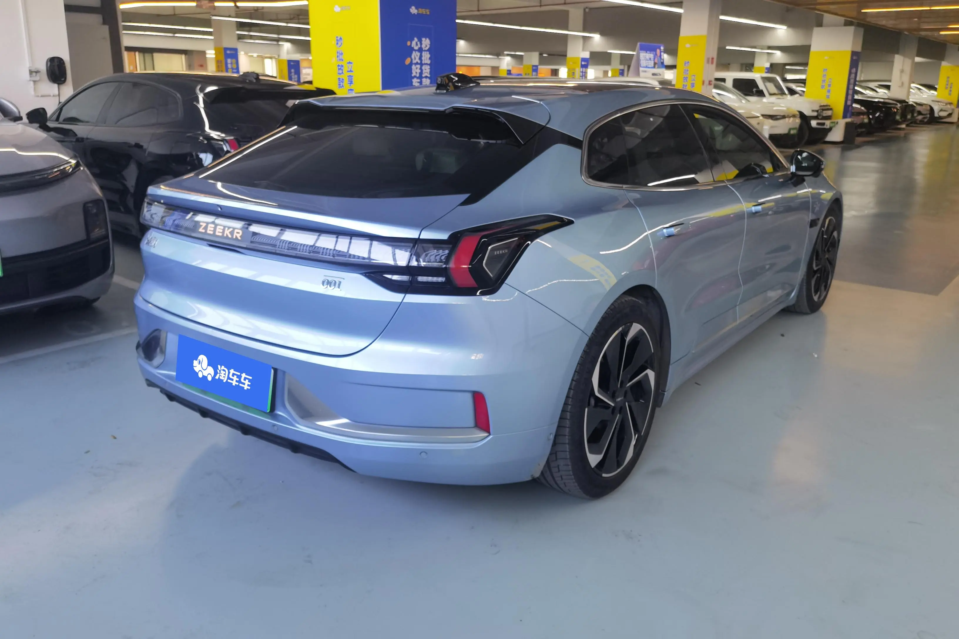 ZEEKR 001  из Китая