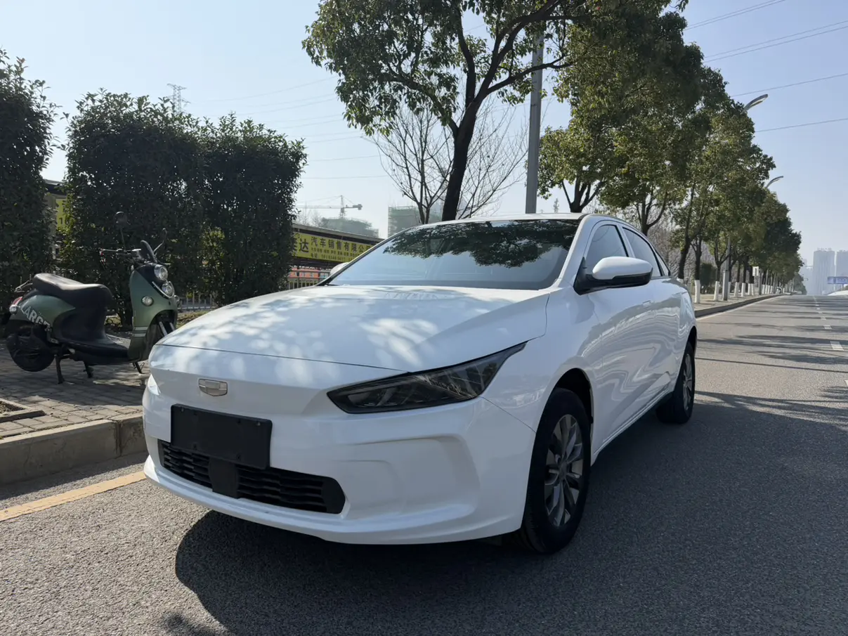 Geely Geometry A  из Китая