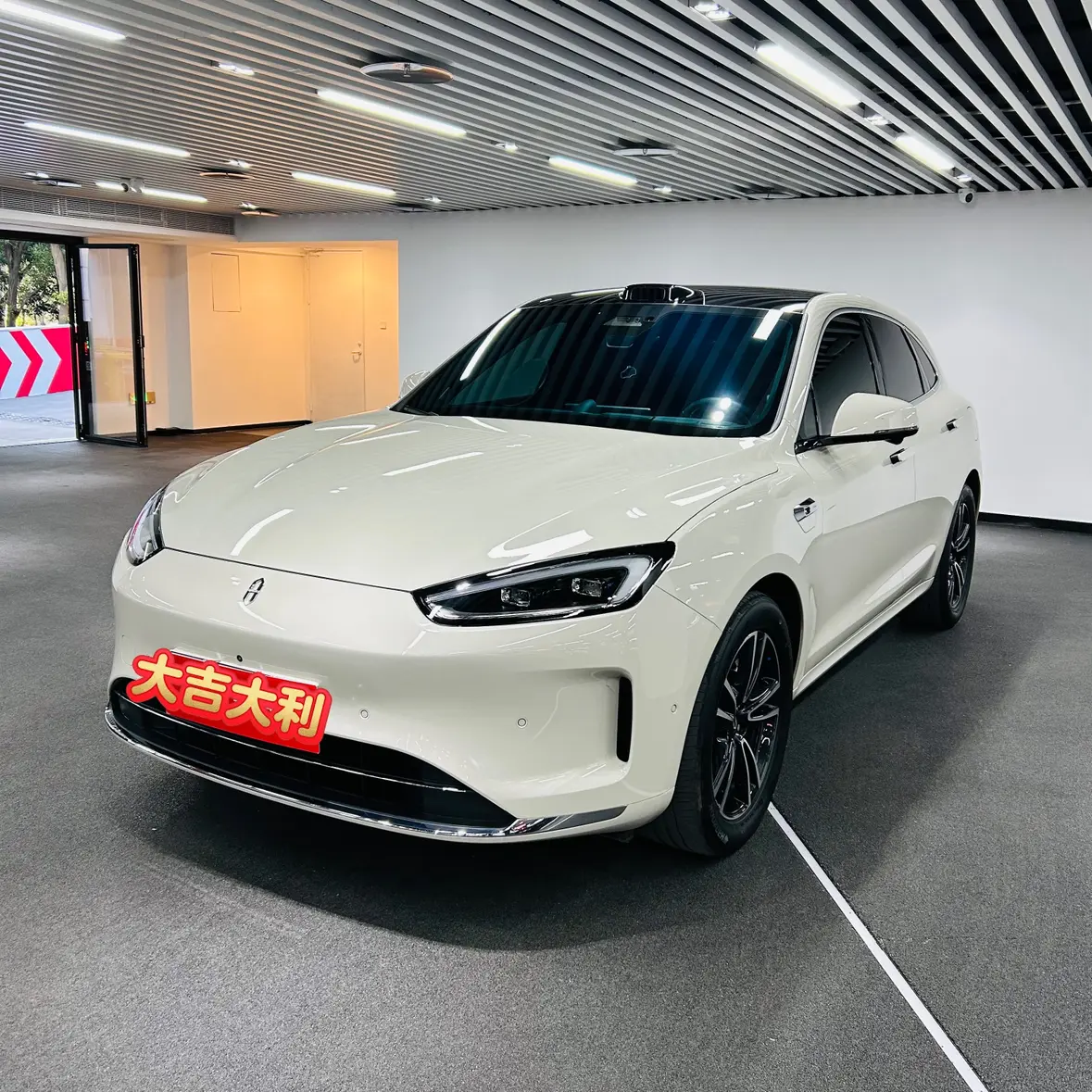 AITO M5 (Wenjie M5)  из Китая