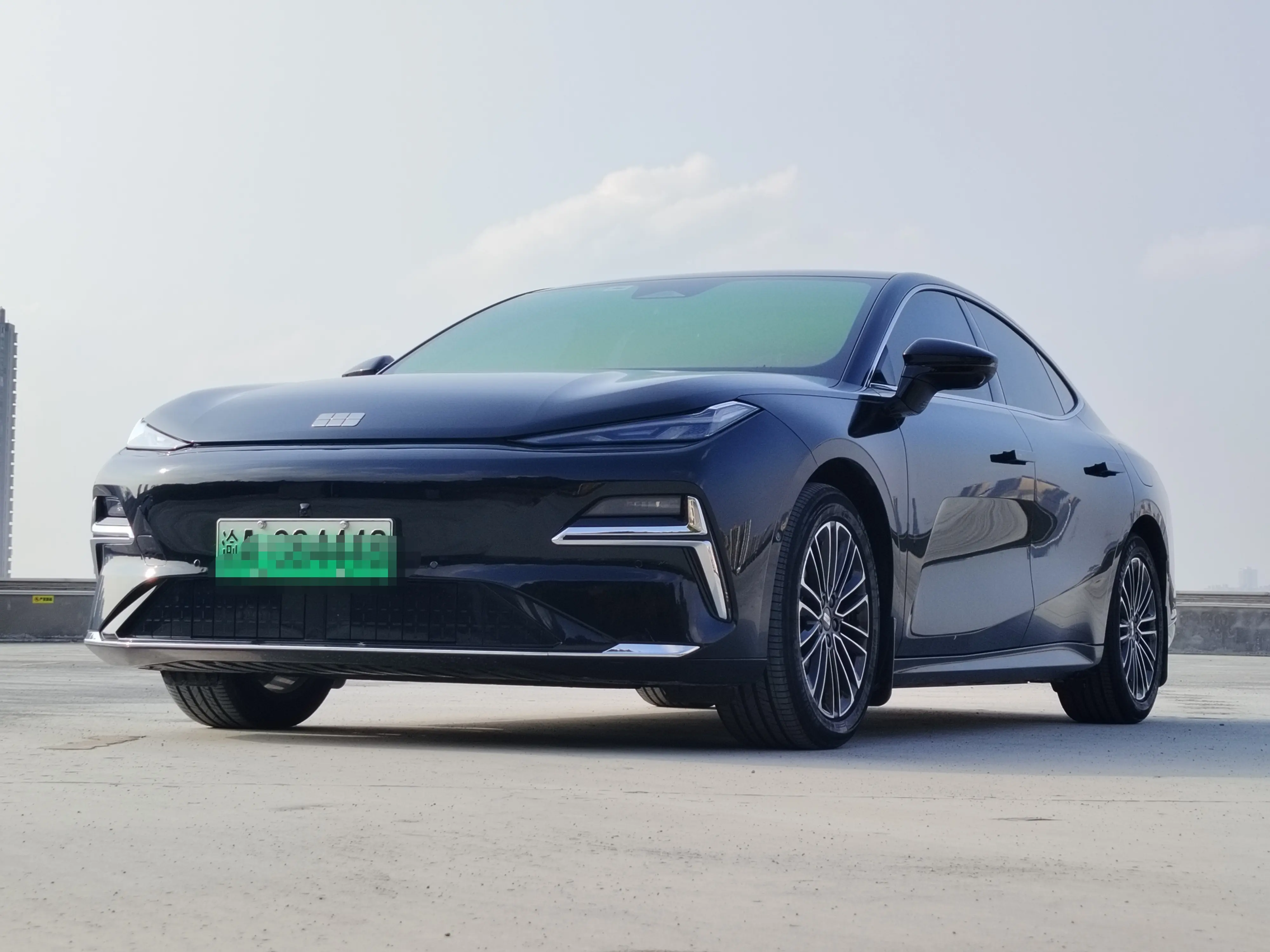 Geely Galaxy Star 8 PHEV  из Китая