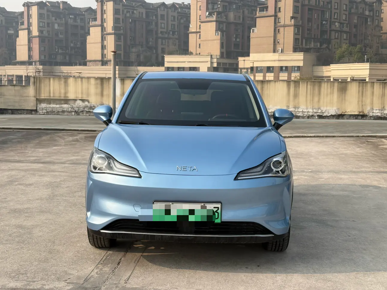 NETA Nezha V  из Китая