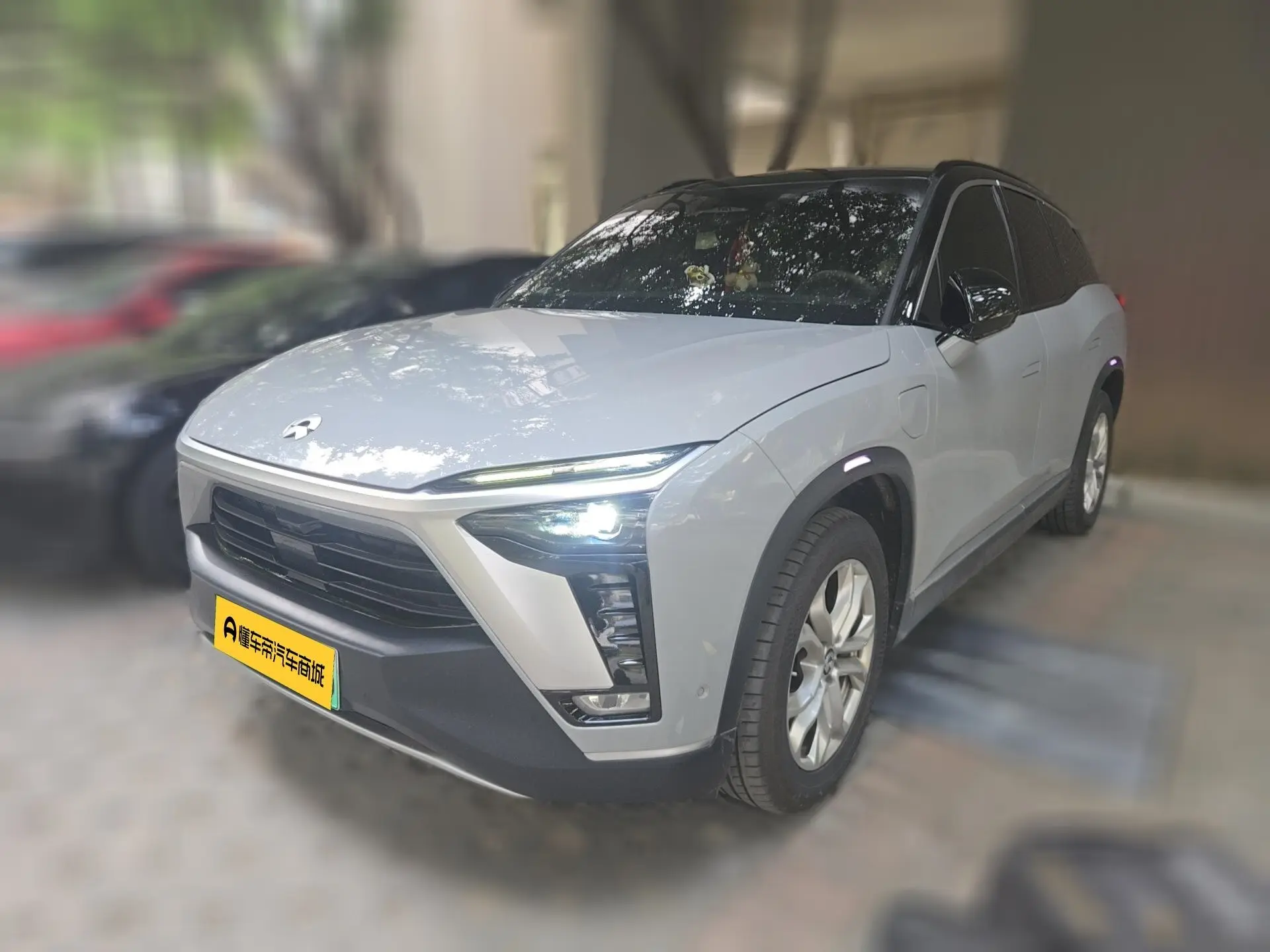 NIO ES8  из Китая