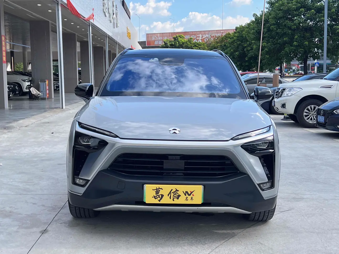 NIO ES8  из Китая