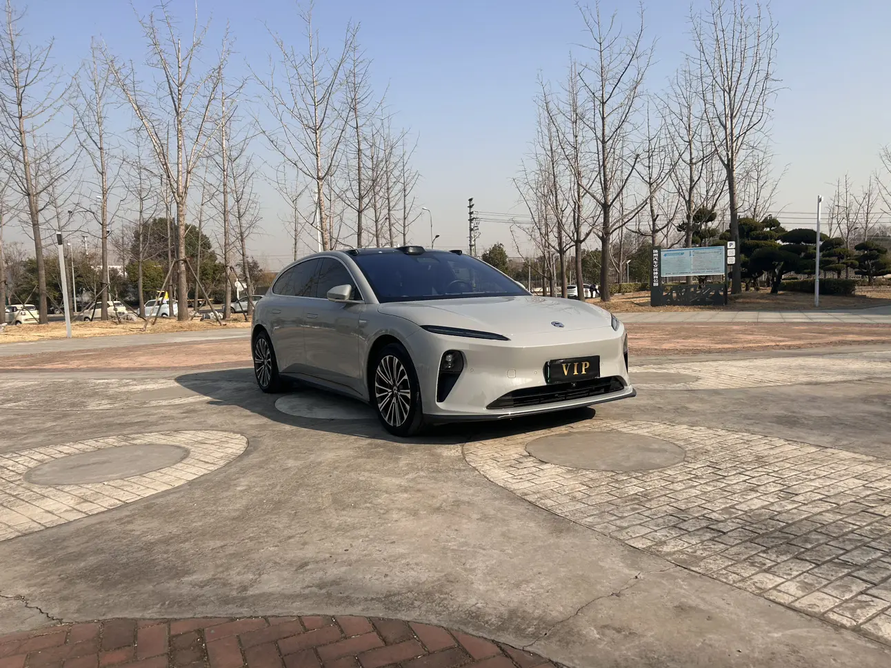 NIO ET5T  из Китая