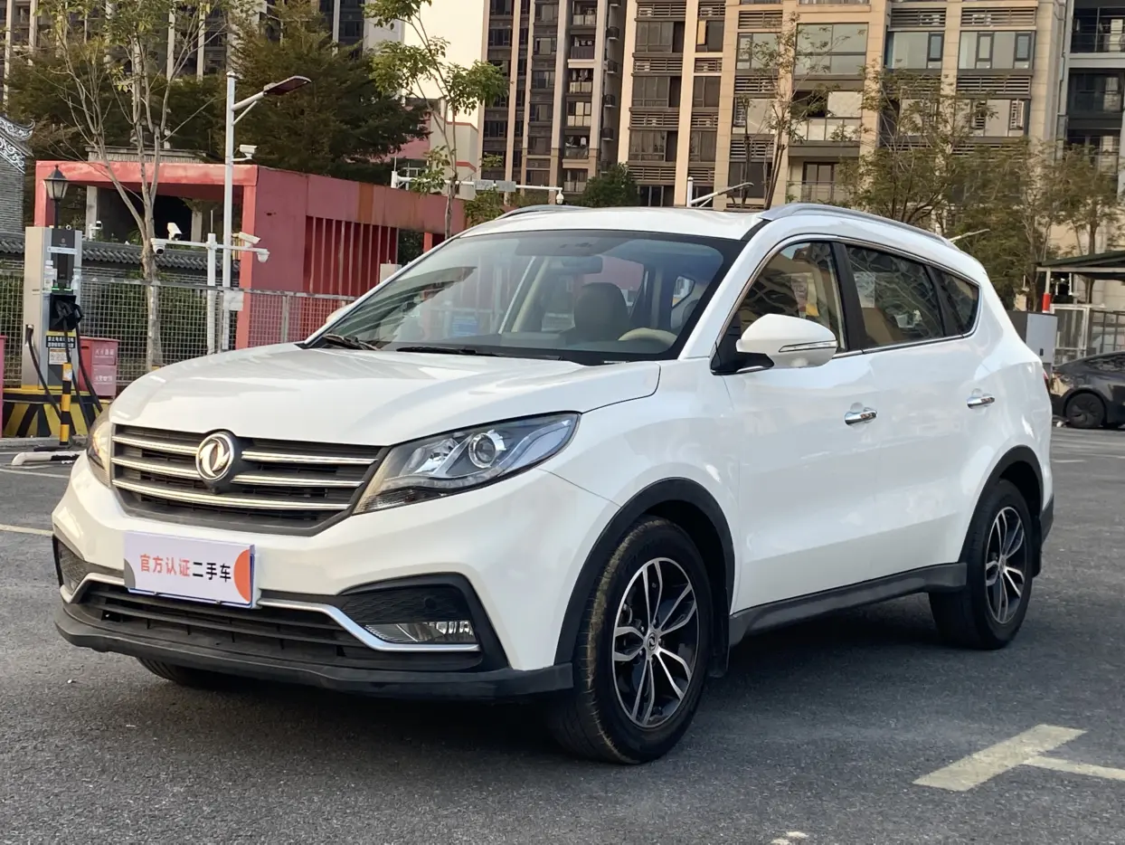 Dongfeng Fengon 580  из Китая