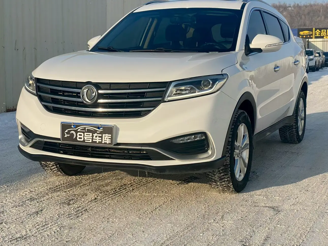 Dongfeng Fengon 580  из Китая