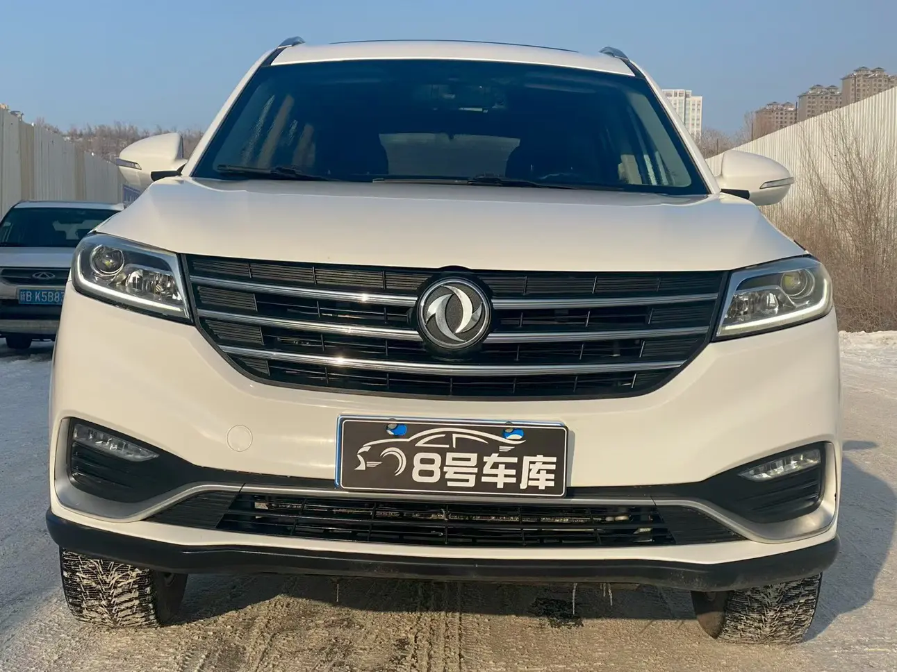 Dongfeng Fengon 580  из Китая